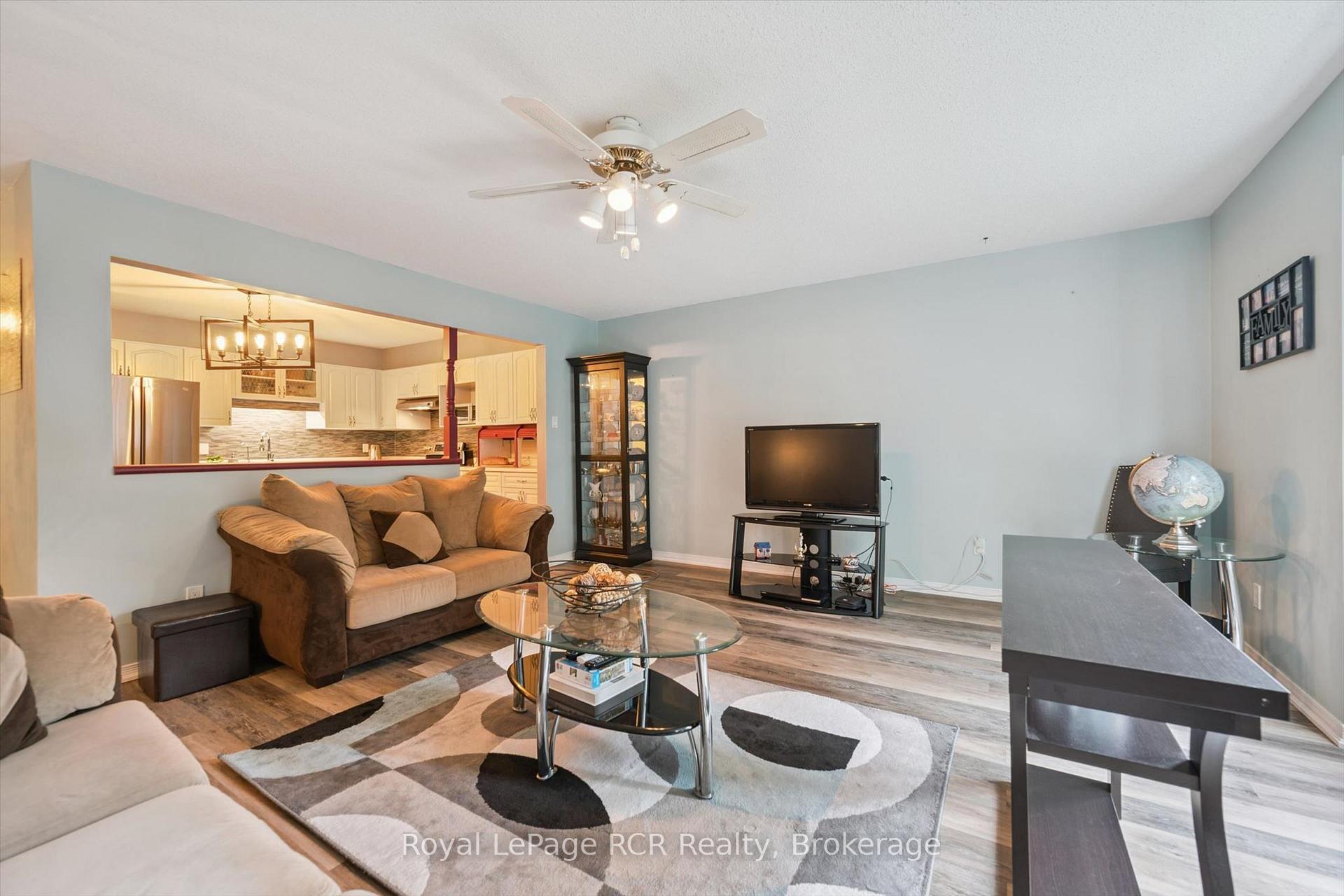 Photo of Unit 205, 440 Durham Street W