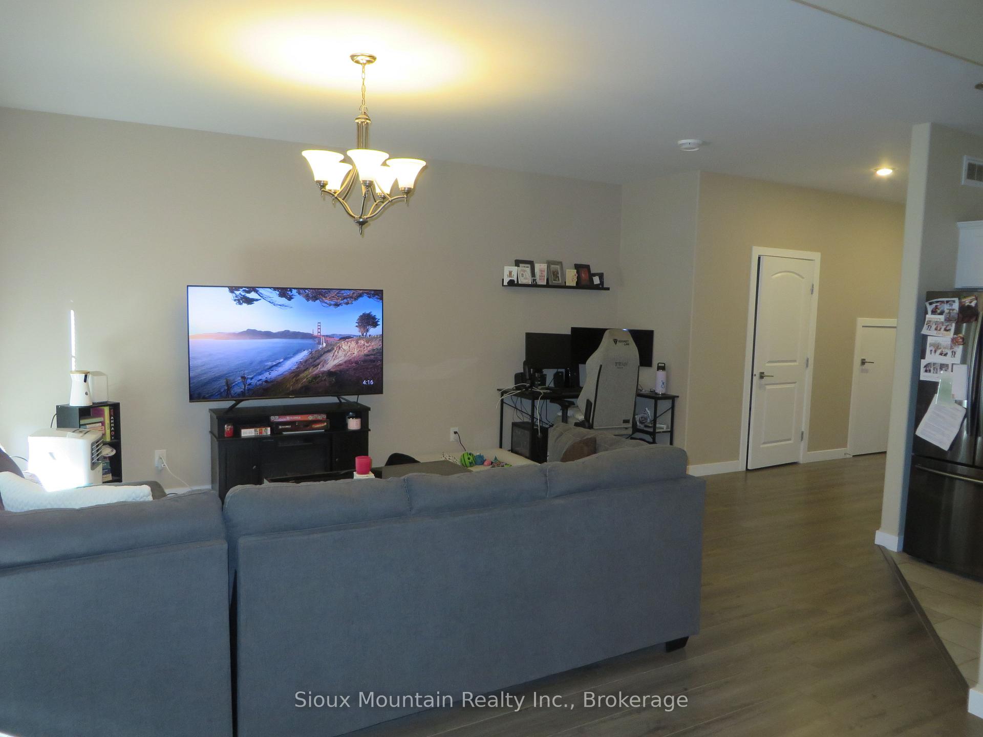 Photo 3 of Unit B, 23 Millar Crescent, Sioux Lookout — HOMEH