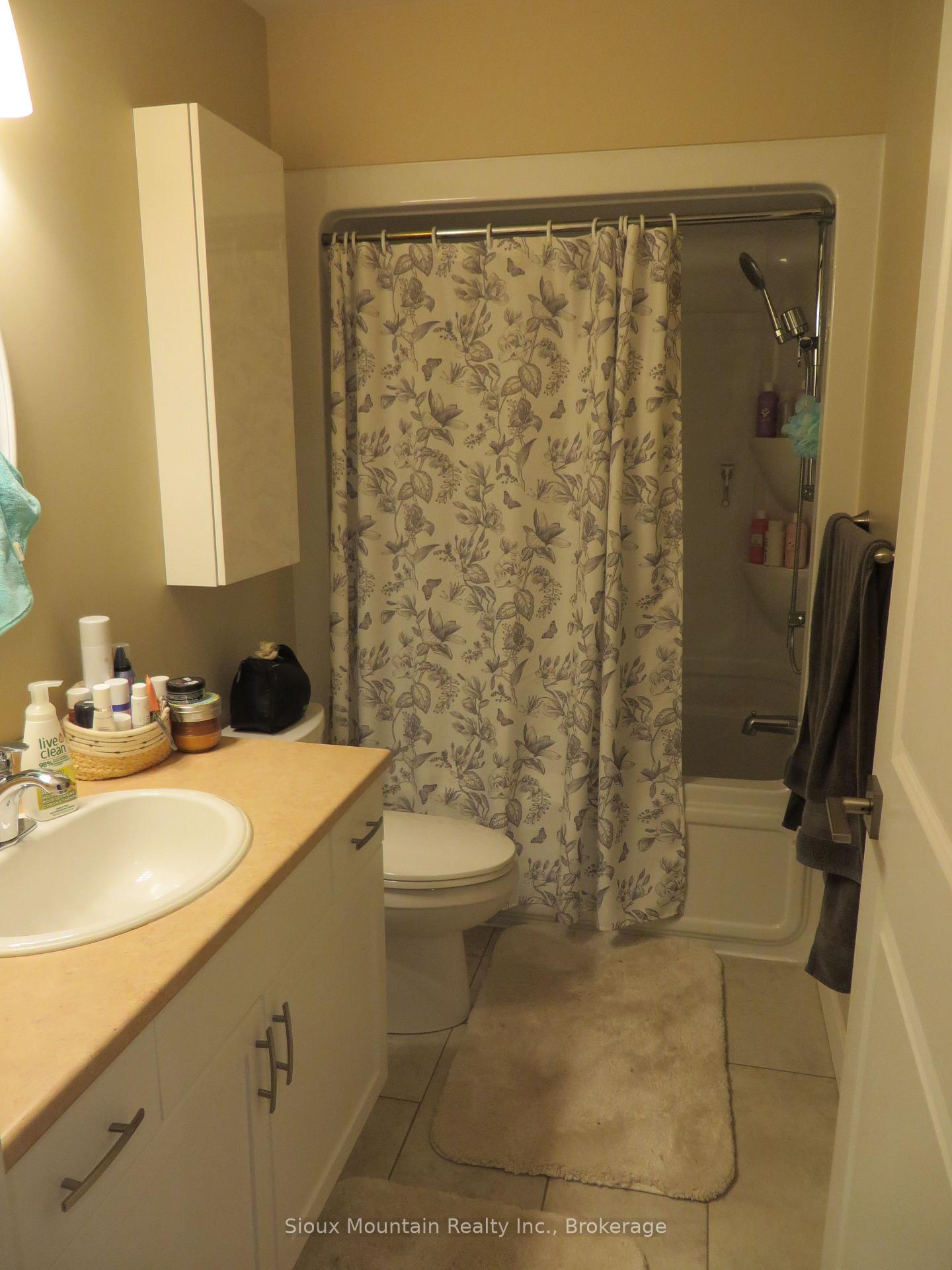 Photo 7 of Unit B, 23 Millar Crescent, Sioux Lookout — HOMEH
