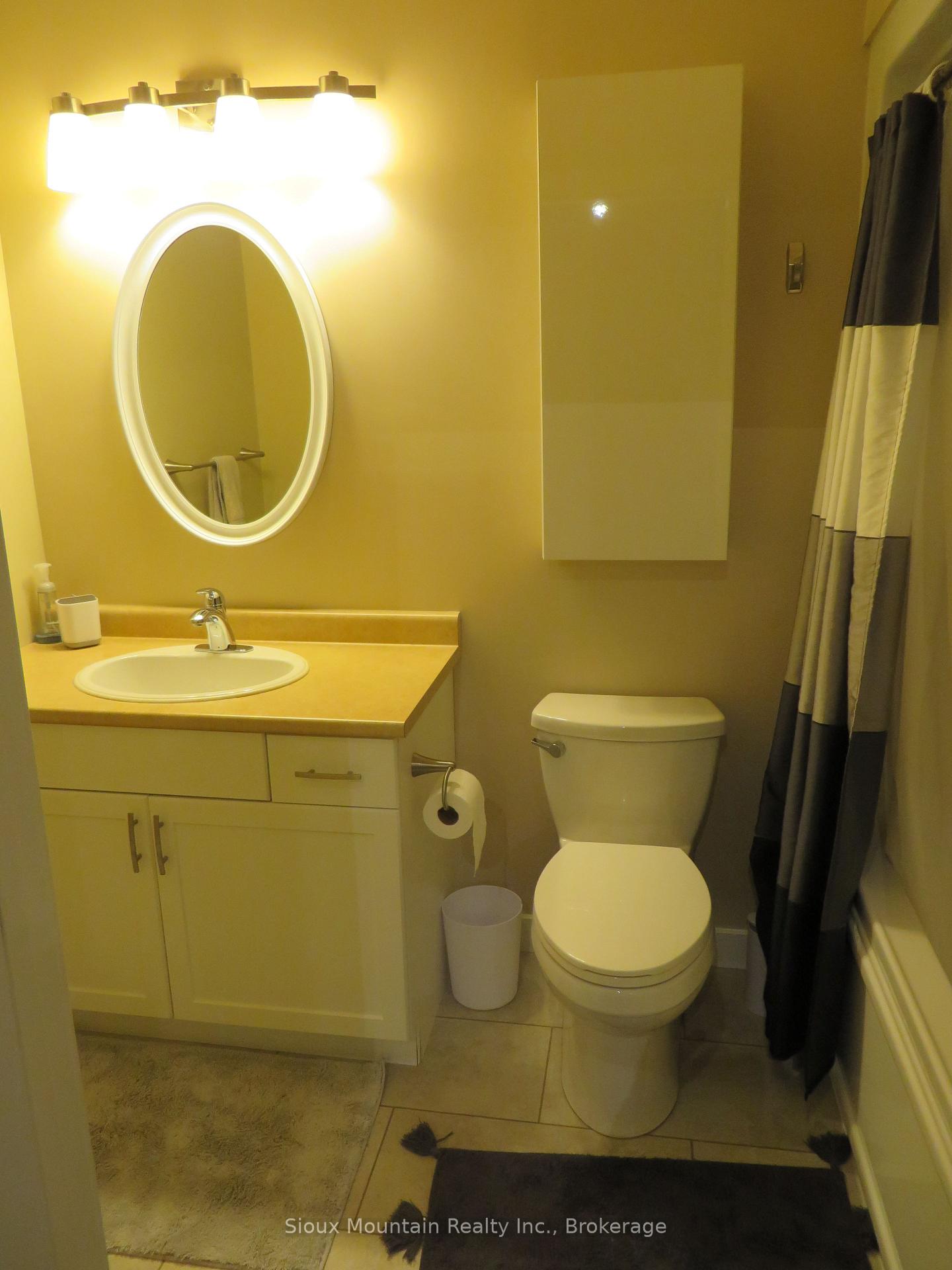 Photo 9 of Unit B, 23 Millar Crescent, Sioux Lookout — HOMEH