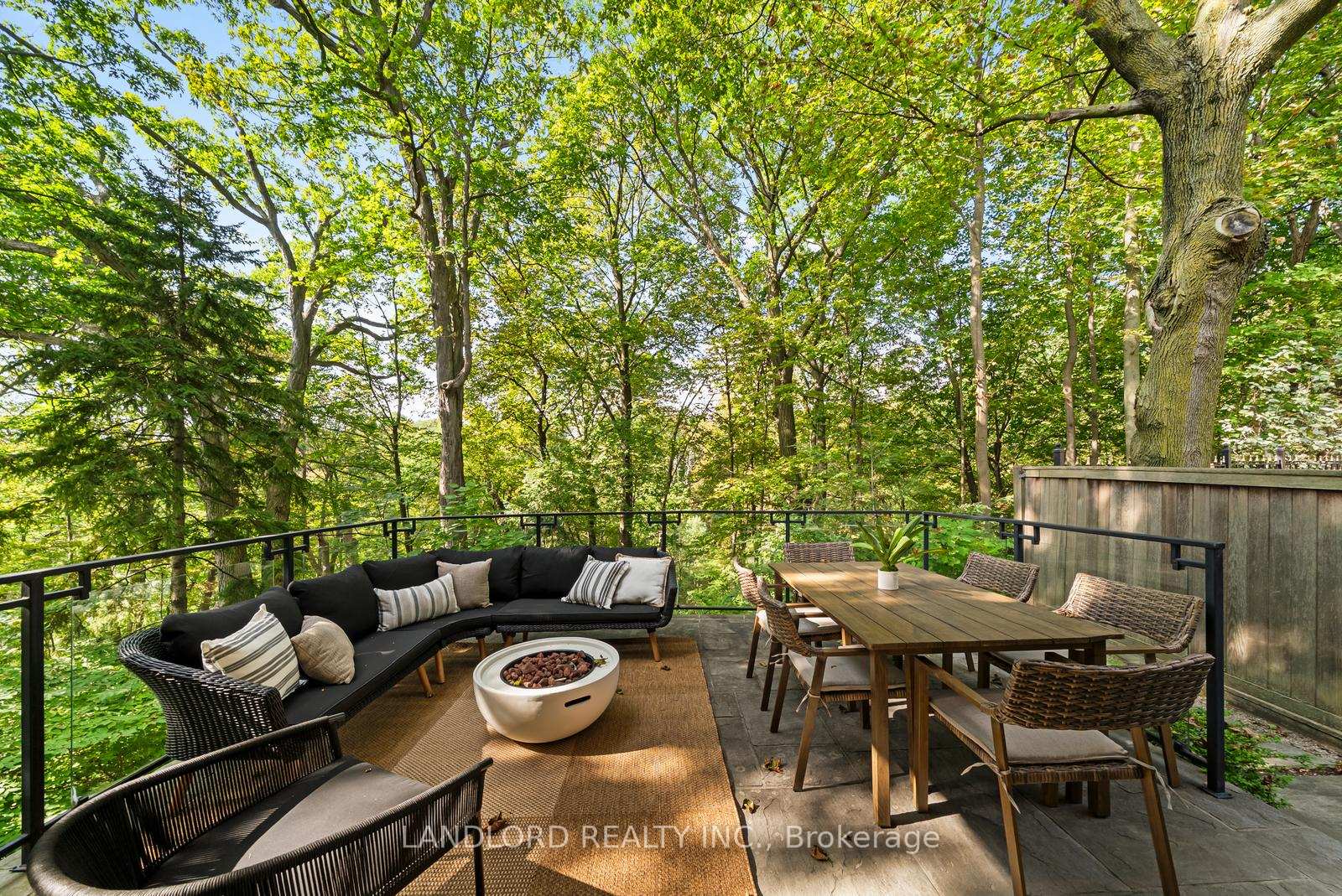 Photo 18 of 94 Inglewood Drive, Toronto, Rosedale-Moore Park — HOMEH