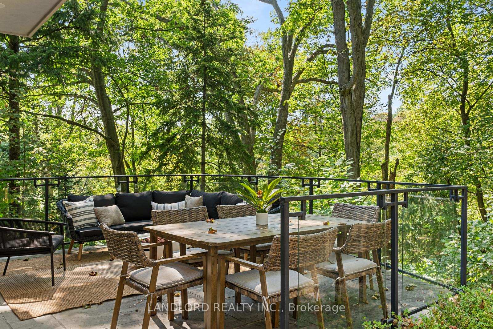Photo 19 of 94 Inglewood Drive, Toronto, Rosedale-Moore Park — HOMEH