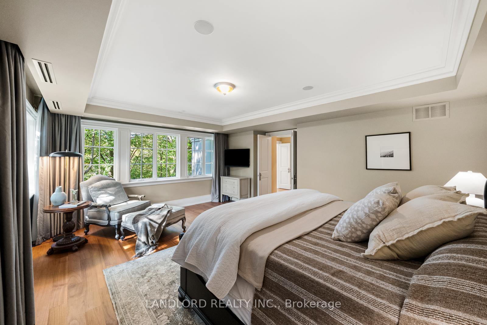 Photo 36 of 94 Inglewood Drive, Toronto, Rosedale-Moore Park — HOMEH