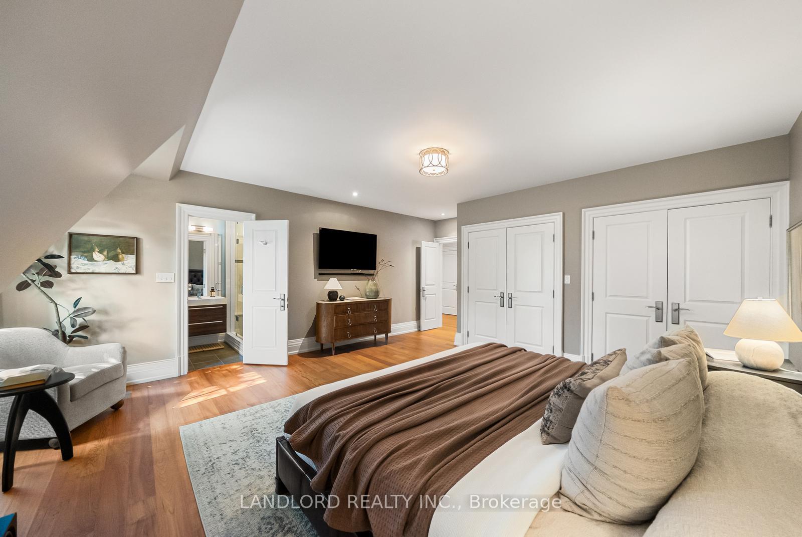 Photo 39 of 94 Inglewood Drive, Toronto, Rosedale-Moore Park — HOMEH