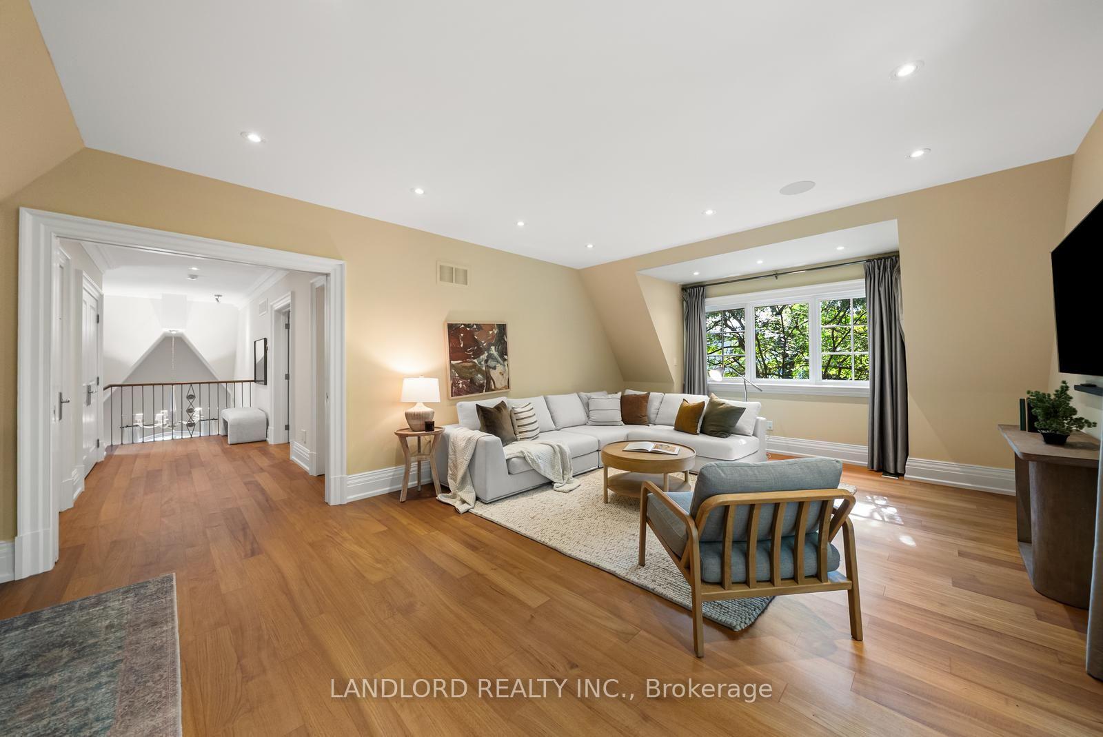 Photo 41 of 94 Inglewood Drive, Toronto, Rosedale-Moore Park — HOMEH