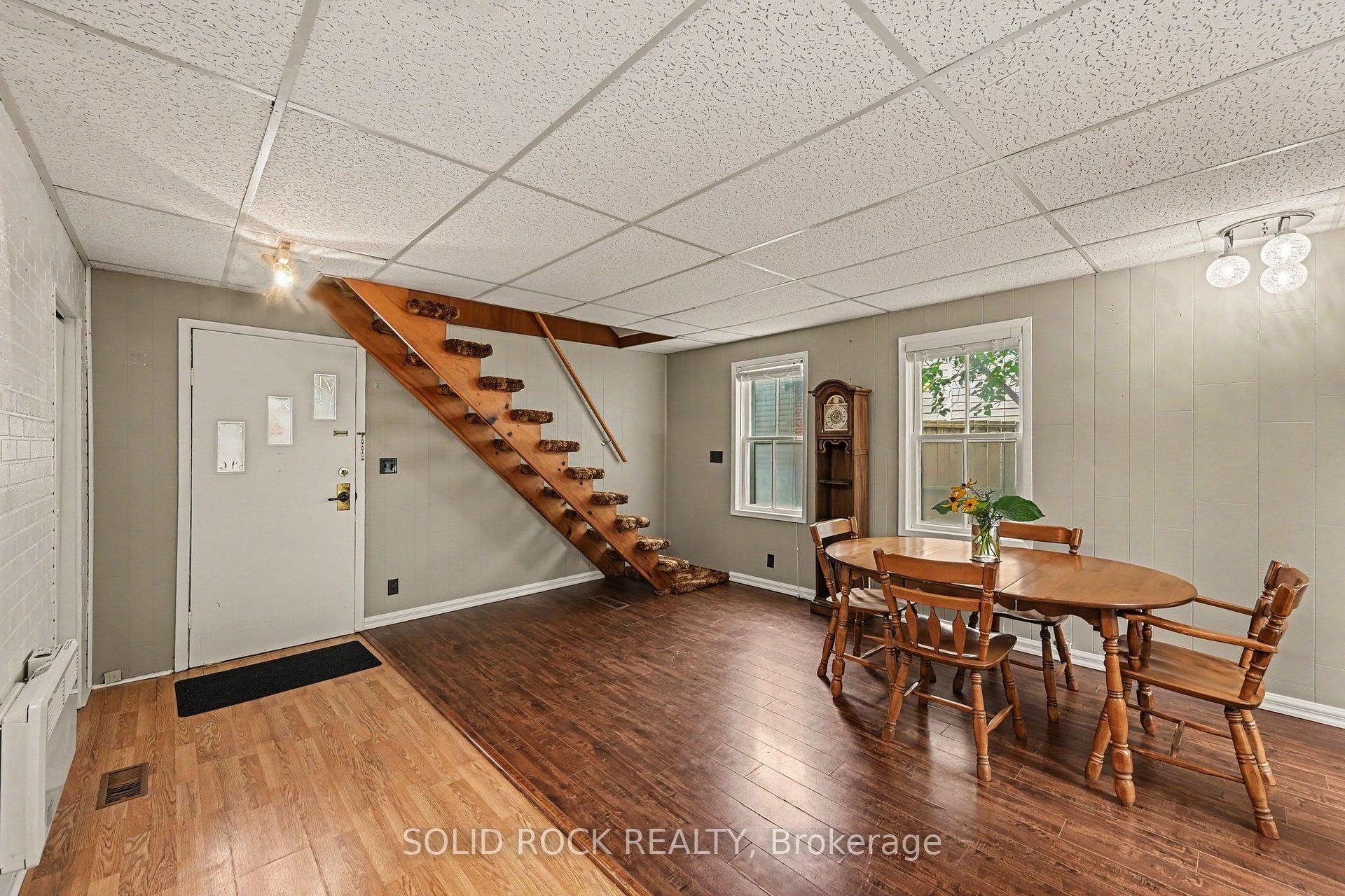 Photo 9 of 85 Renfrew Avenue W, Renfrew, Renfrew — HOMEH