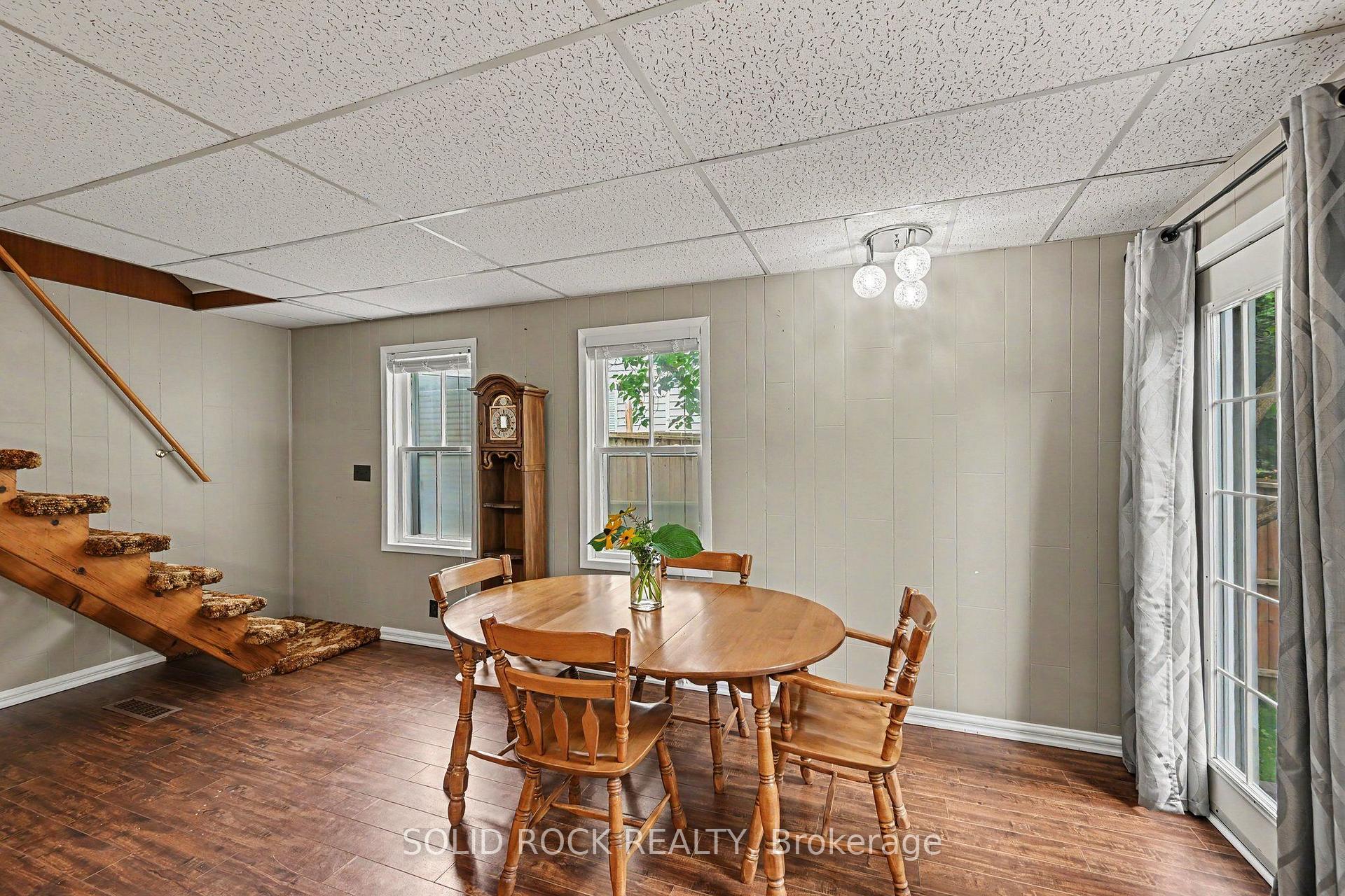 Photo 13 of 85 Renfrew Avenue W, Renfrew, Renfrew — HOMEH