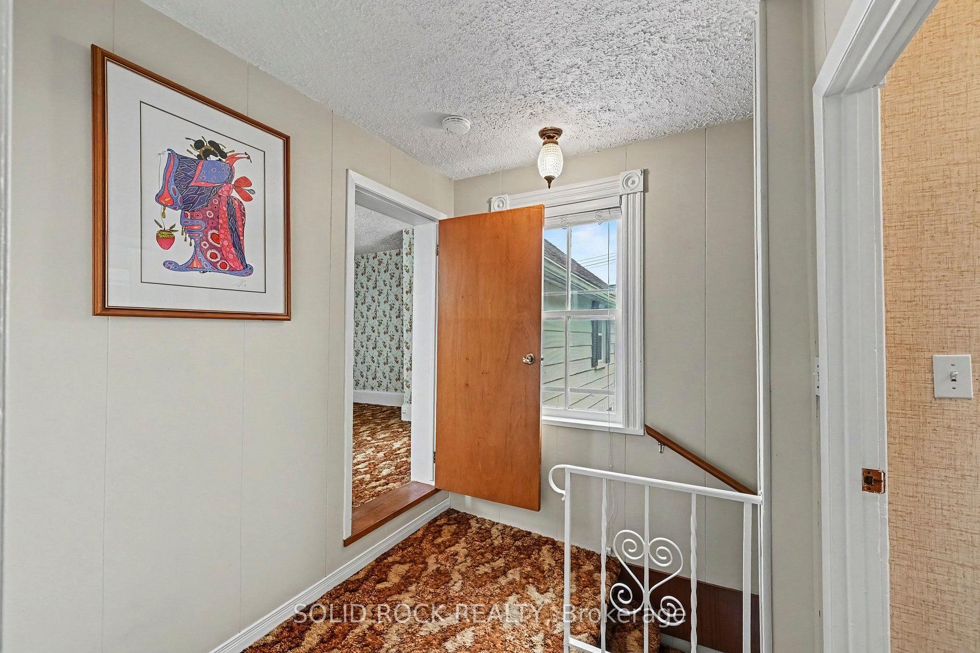 Photo 18 of 85 Renfrew Avenue W, Renfrew, Renfrew — HOMEH