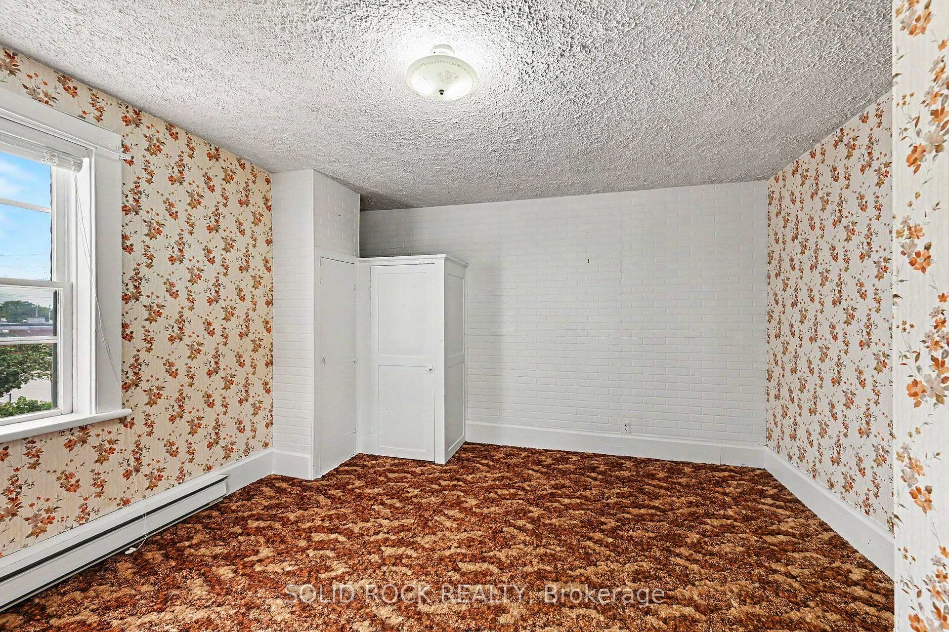 Photo 20 of 85 Renfrew Avenue W, Renfrew, Renfrew — HOMEH
