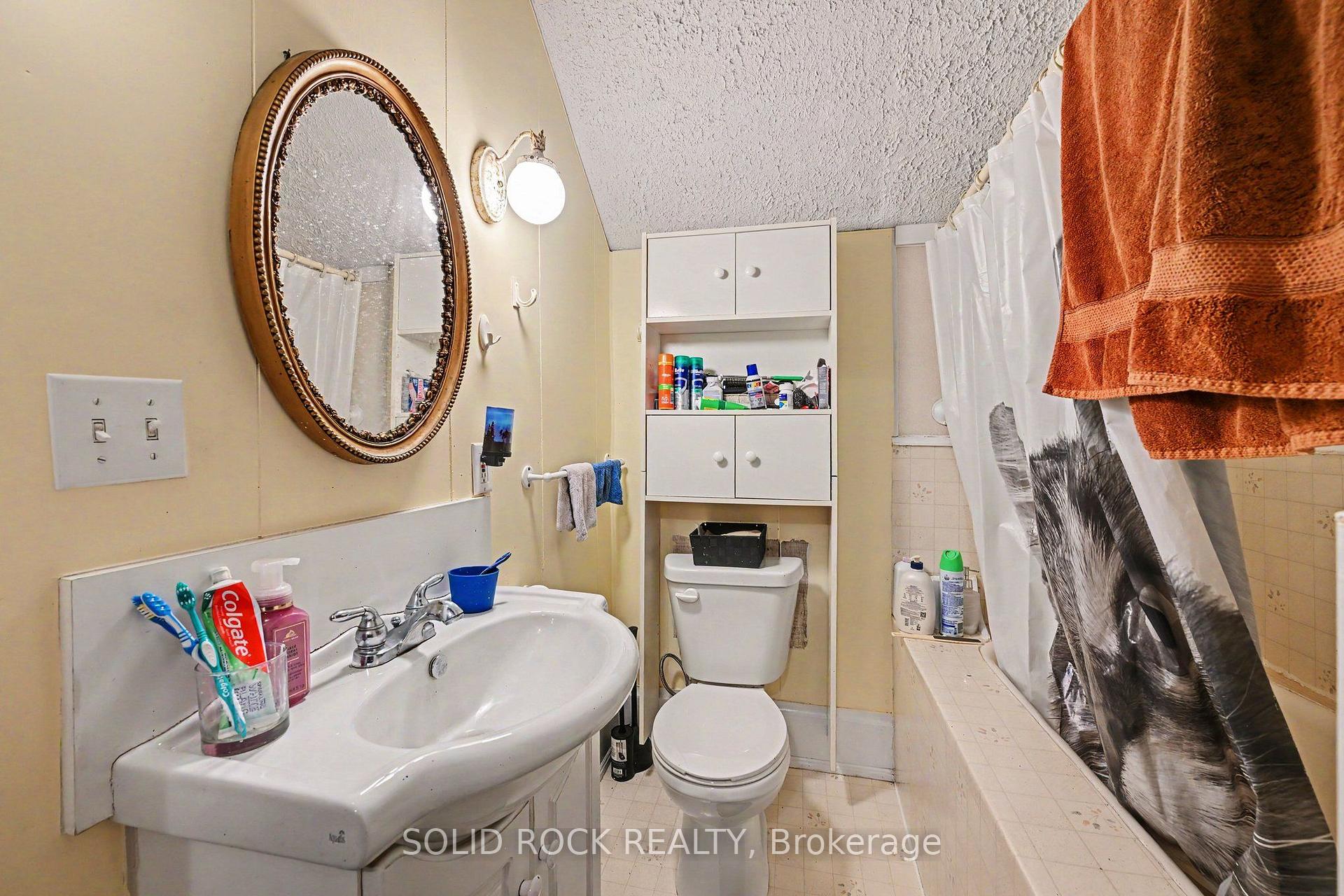 Photo 32 of 85 Renfrew Avenue W, Renfrew, Renfrew — HOMEH