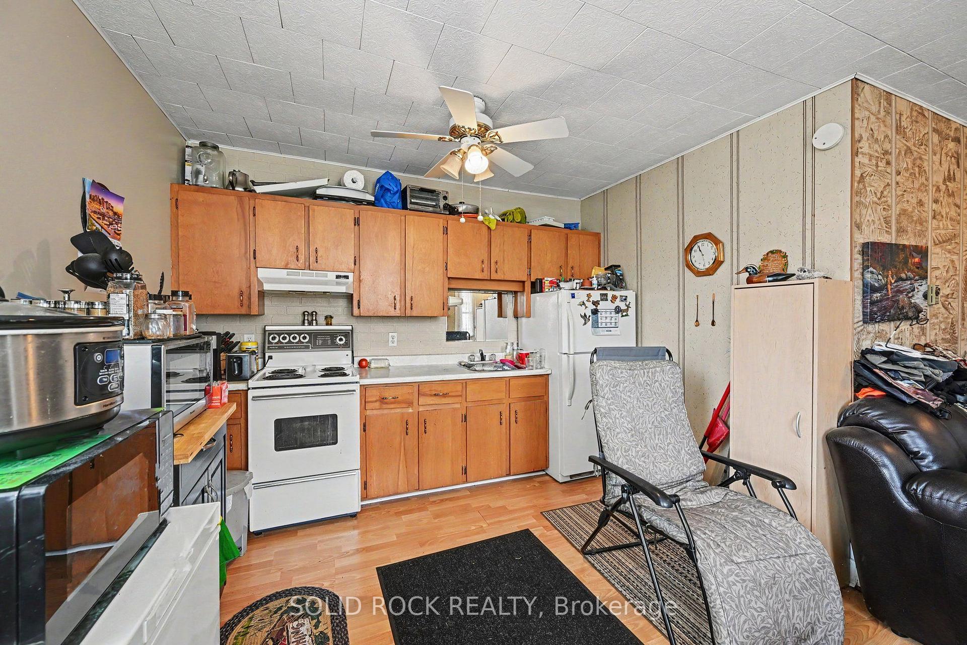 Photo 33 of 85 Renfrew Avenue W, Renfrew, Renfrew — HOMEH