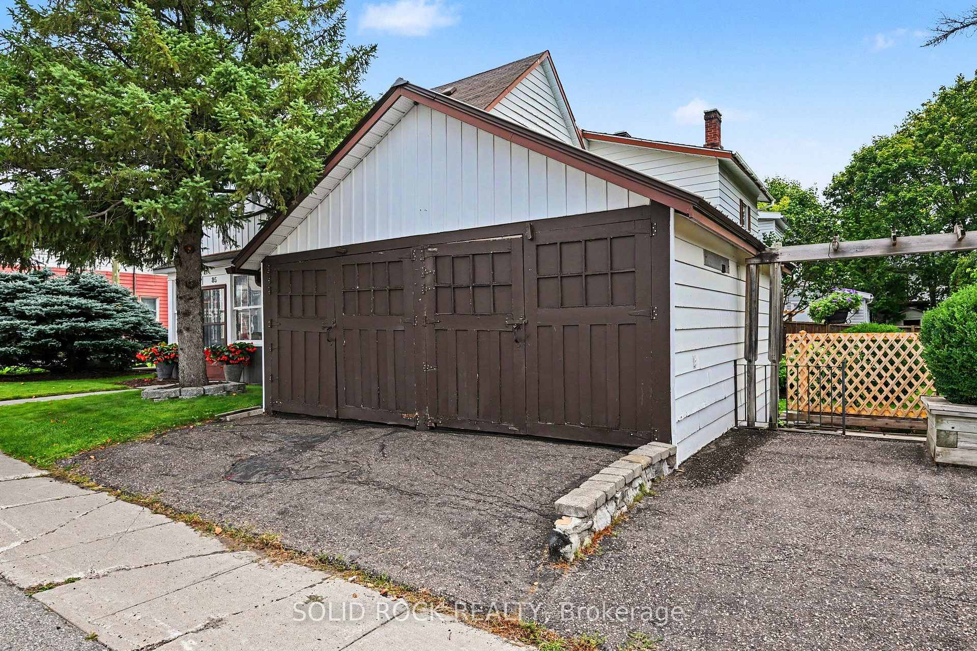 Photo 38 of 85 Renfrew Avenue W, Renfrew, Renfrew — HOMEH