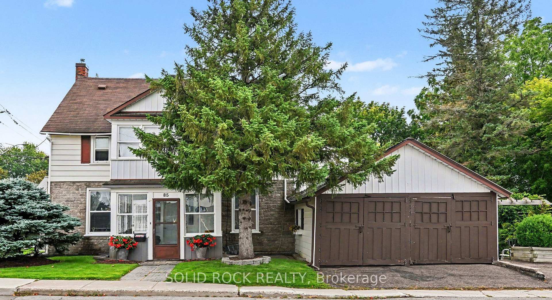 Photo of 85 Renfrew Avenue W