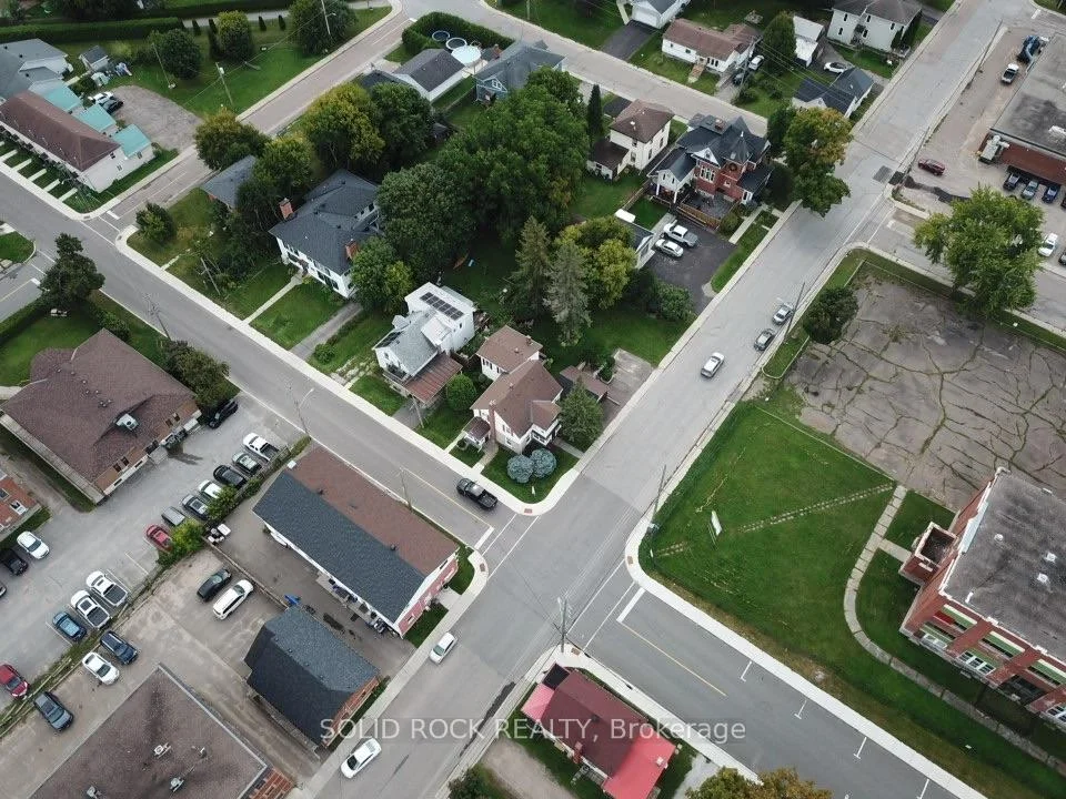 Photo 46 of 85 Renfrew Avenue W, Renfrew, Renfrew — HOMEH