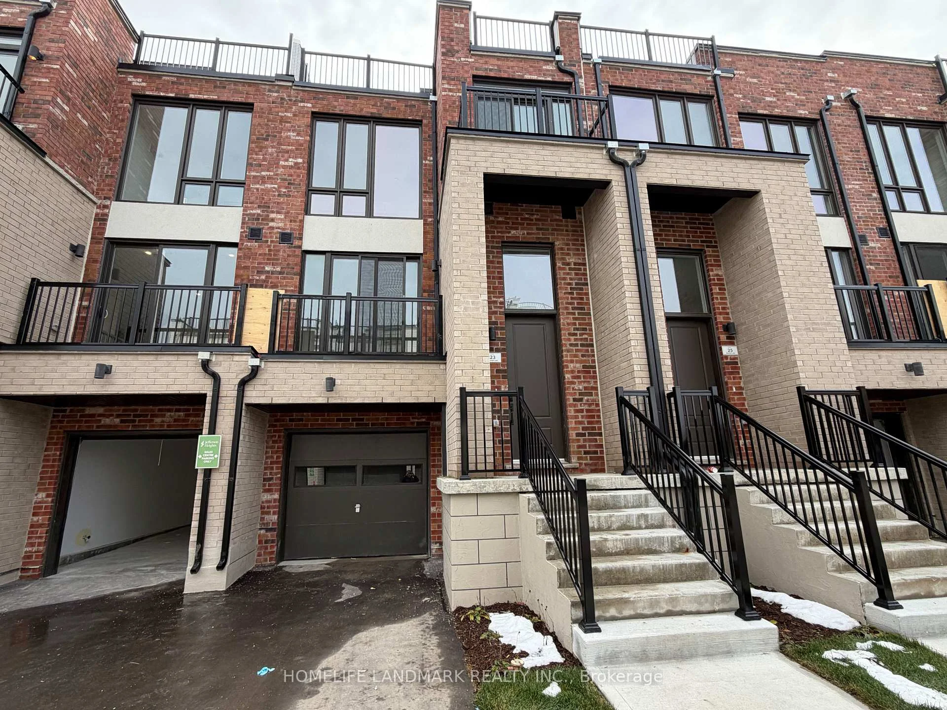 Photo 3 of 9 Bancroft Lane, Richmond Hill, Jefferson — HOMEH
