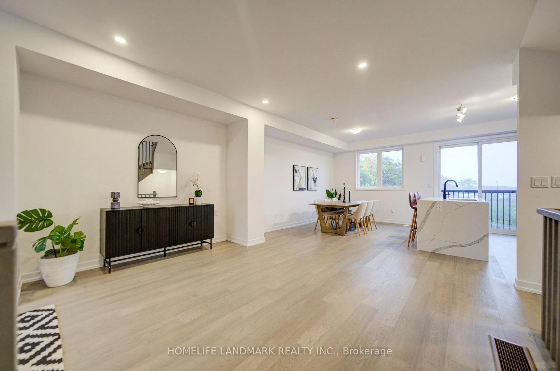 Photo 16 of 9 Bancroft Lane, Richmond Hill, Jefferson — HOMEH