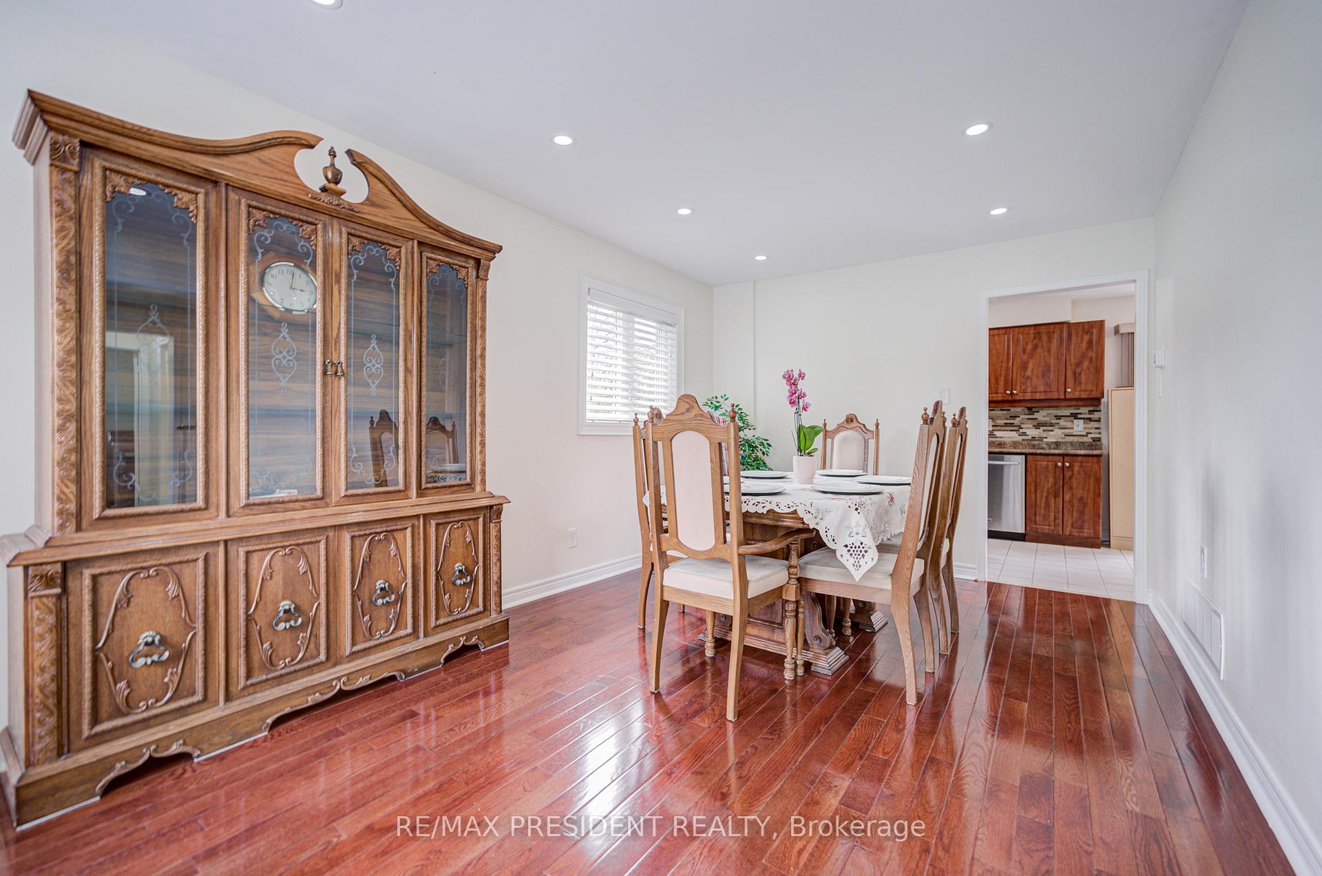 Photo 13 of 2 Banner Road, Brampton, Brampton West — HOMEH