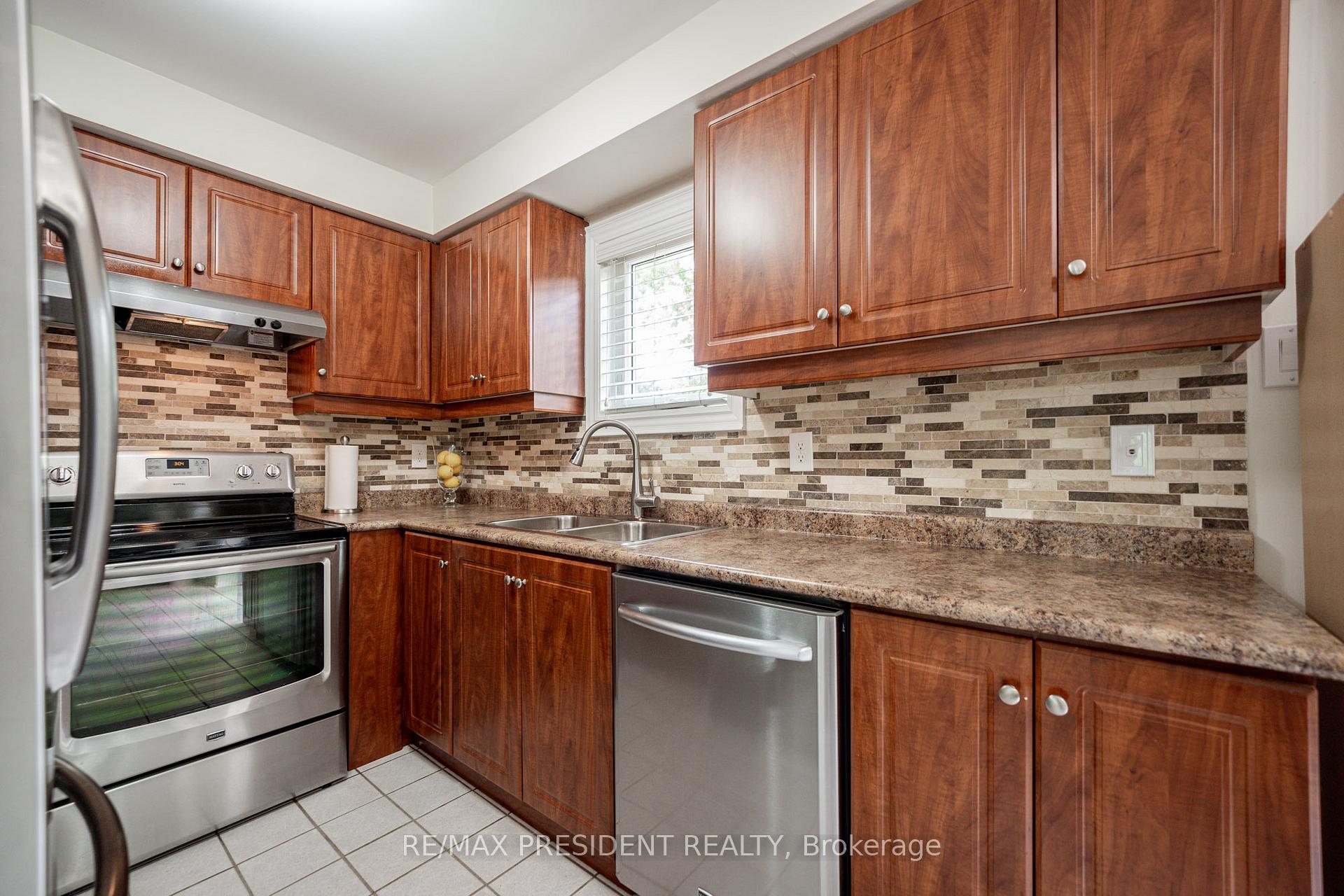 Photo 22 of 2 Banner Road, Brampton, Brampton West — HOMEH