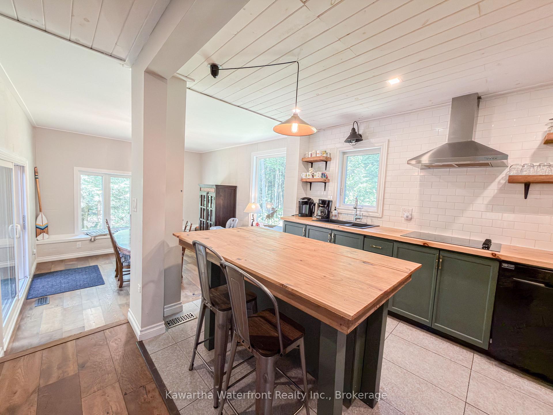 Photo 10 of 85 Nevison Drive, Kawartha Lakes, Laxton/Digby/Longford — HOMEH
