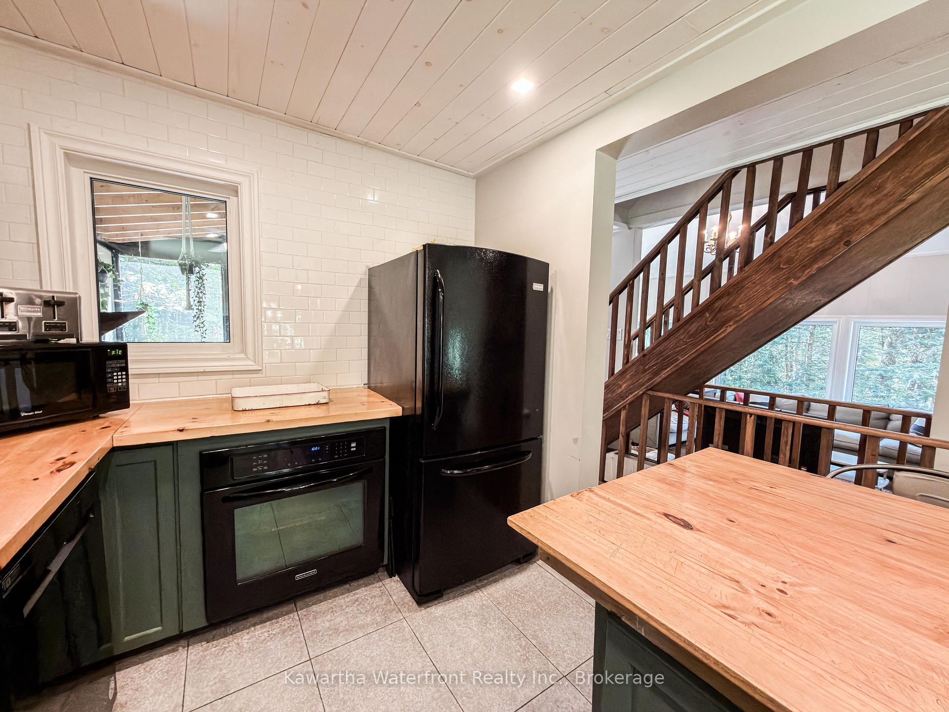 Photo 11 of 85 Nevison Drive, Kawartha Lakes, Laxton/Digby/Longford — HOMEH