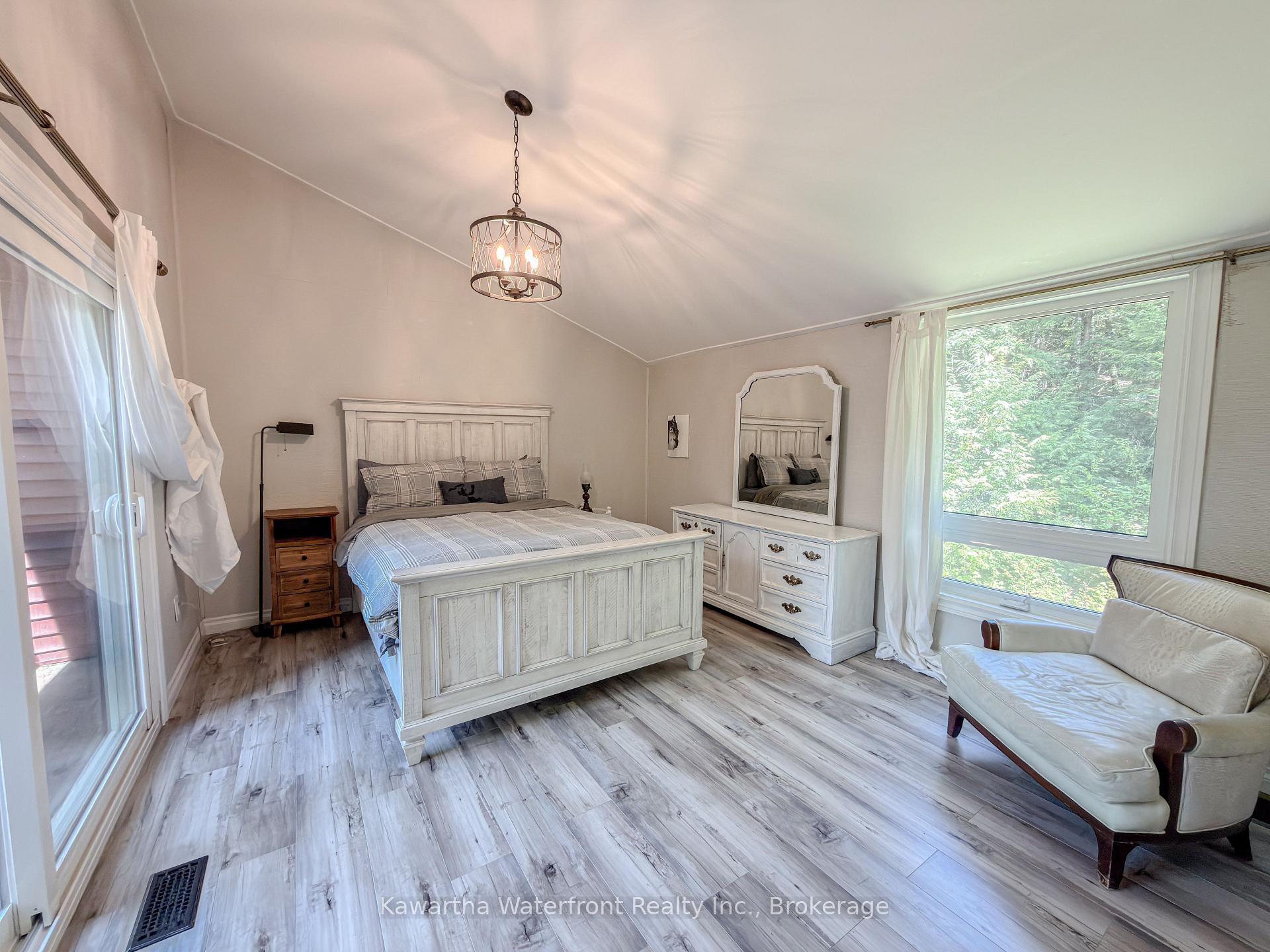 Photo 18 of 85 Nevison Drive, Kawartha Lakes, Laxton/Digby/Longford — HOMEH
