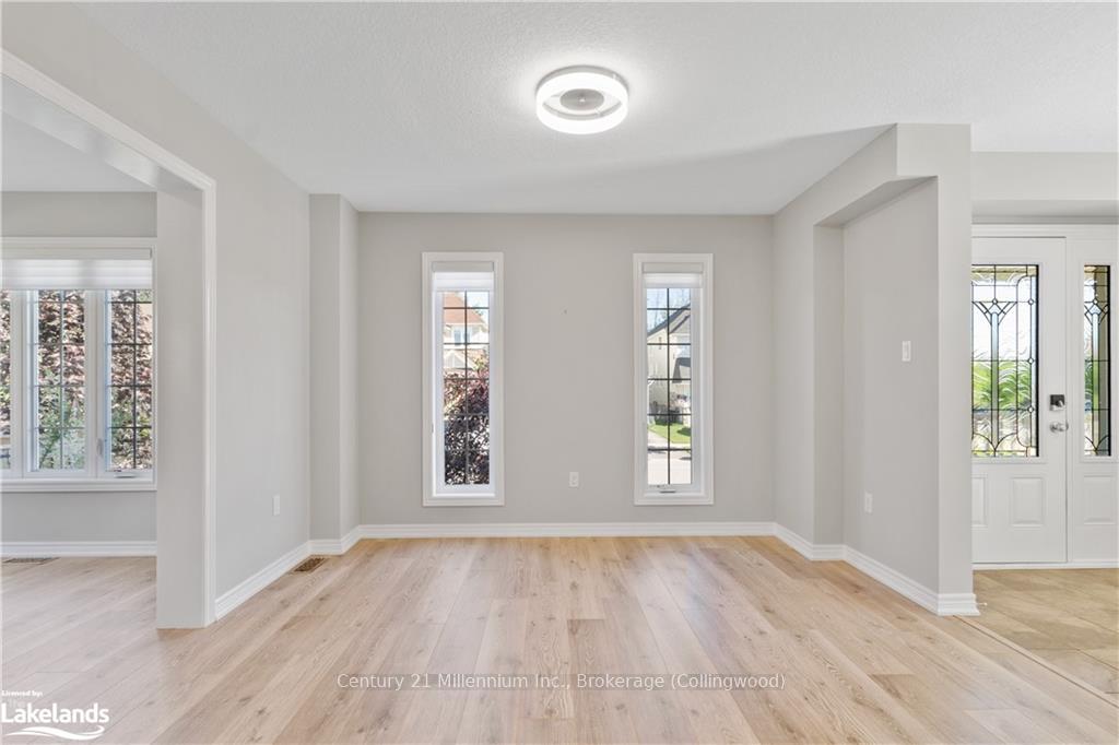 Photo 13 of 6 Mckean Crescent, Collingwood — HOMEH