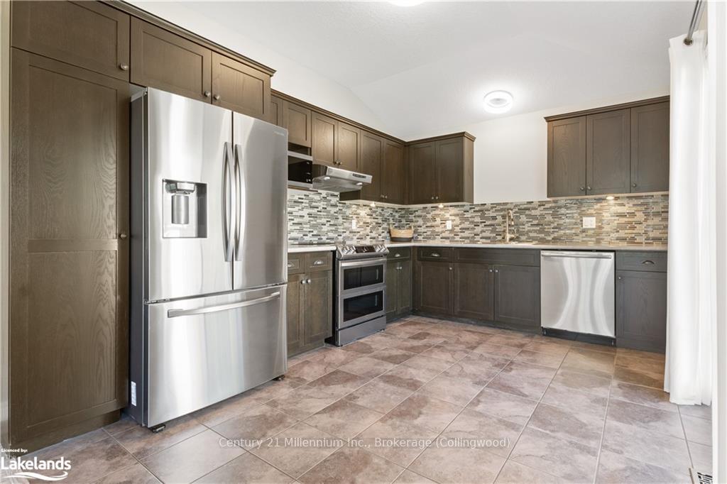 Photo 20 of 6 Mckean Crescent, Collingwood — HOMEH