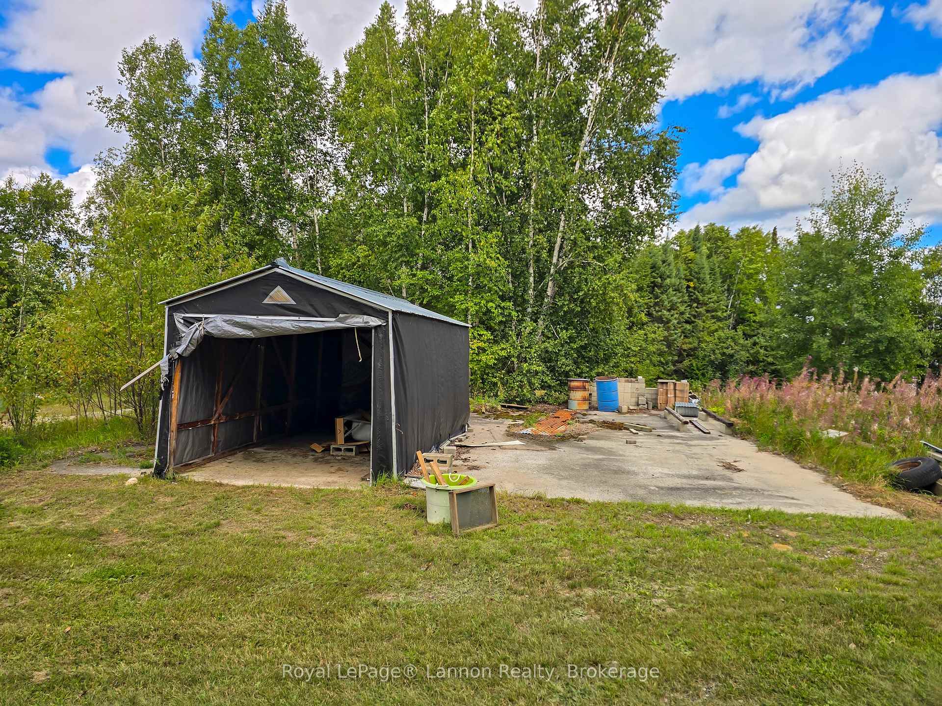 Photo 11 of 300 West Beach Drive, Ignace — HOMEH