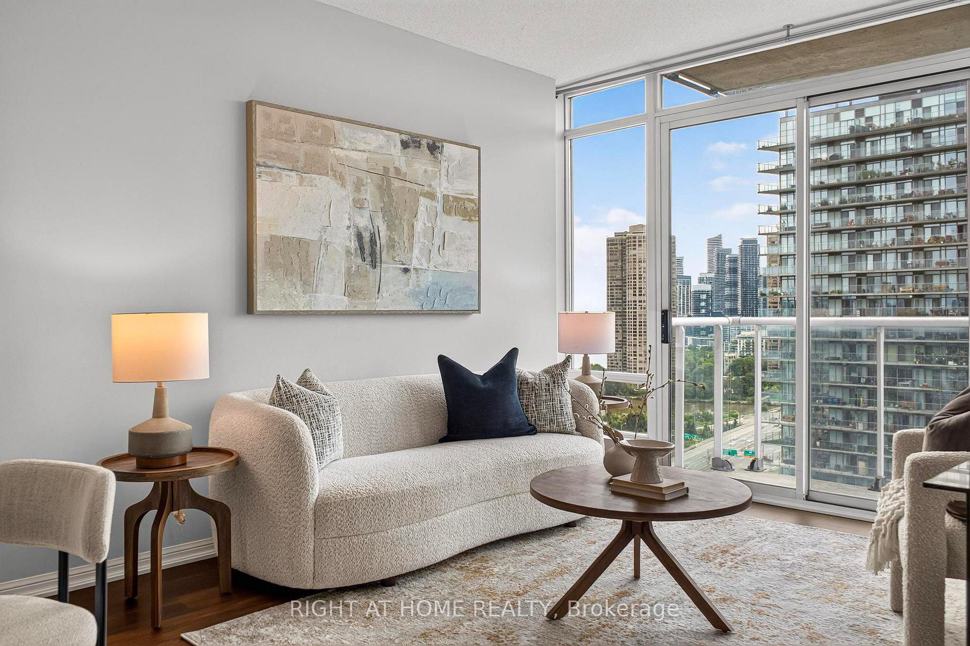 Photo of Unit 2201, 15 Windermere Avenue