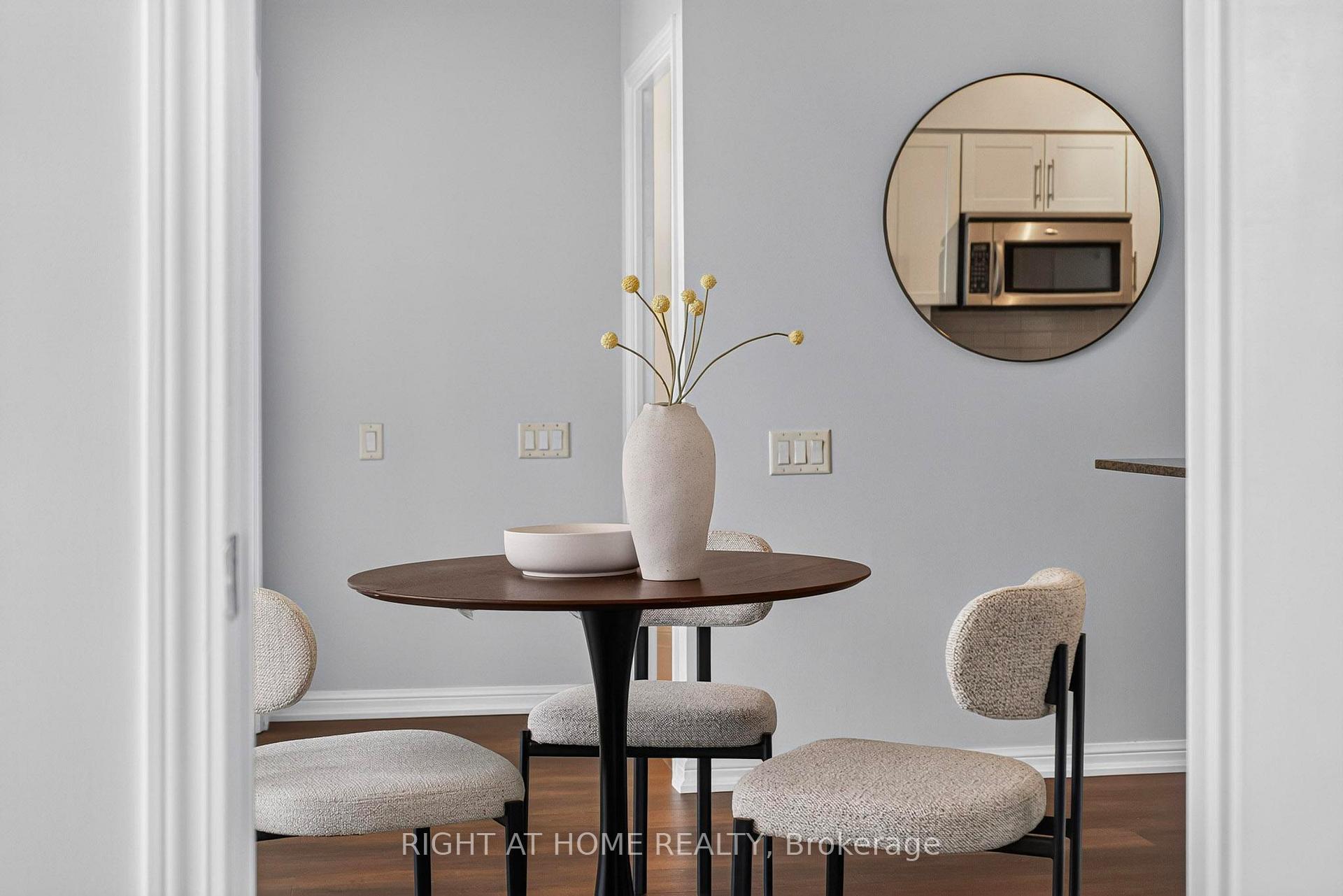 Photo 10 of Unit 2201, 15 Windermere Avenue, Toronto, High Park-Swansea — HOMEH