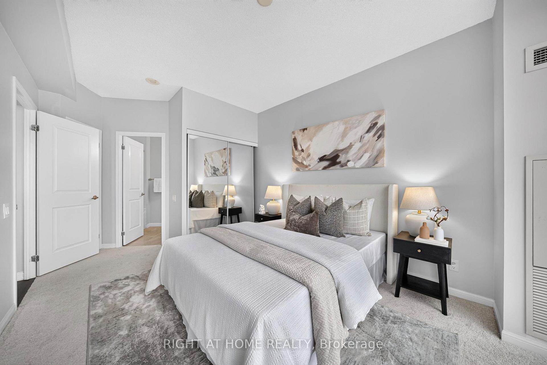 Photo 14 of Unit 2201, 15 Windermere Avenue, Toronto, High Park-Swansea — HOMEH