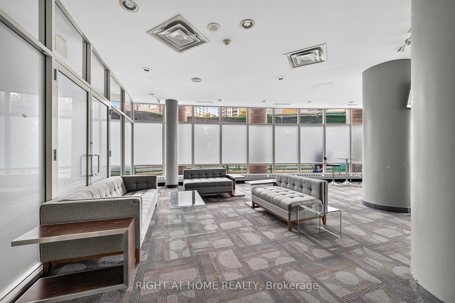 Photo 29 of Unit 2201, 15 Windermere Avenue, Toronto, High Park-Swansea — HOMEH