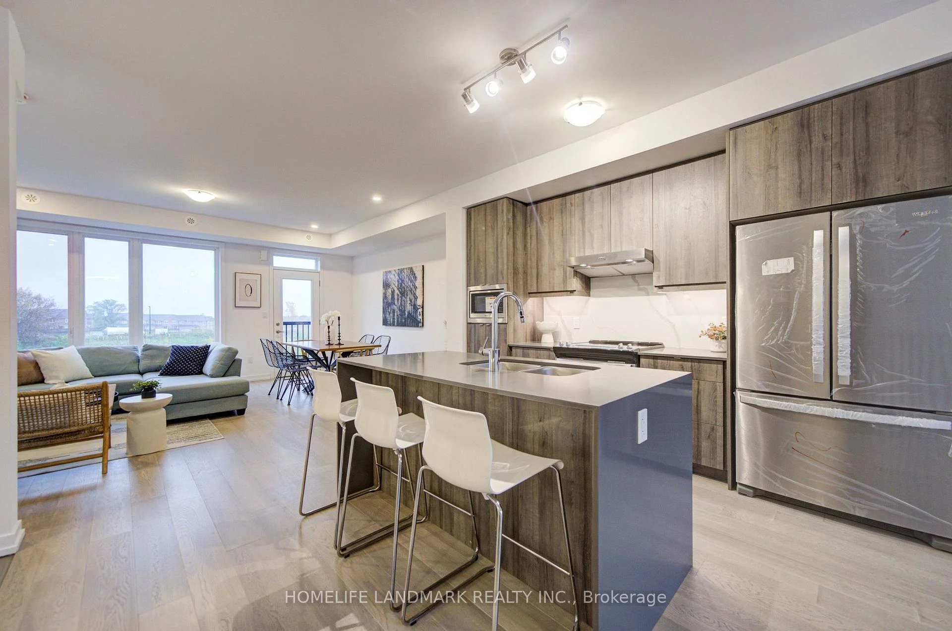 Photo 16 of 11 Bancroft Lane, Richmond Hill, Jefferson — HOMEH