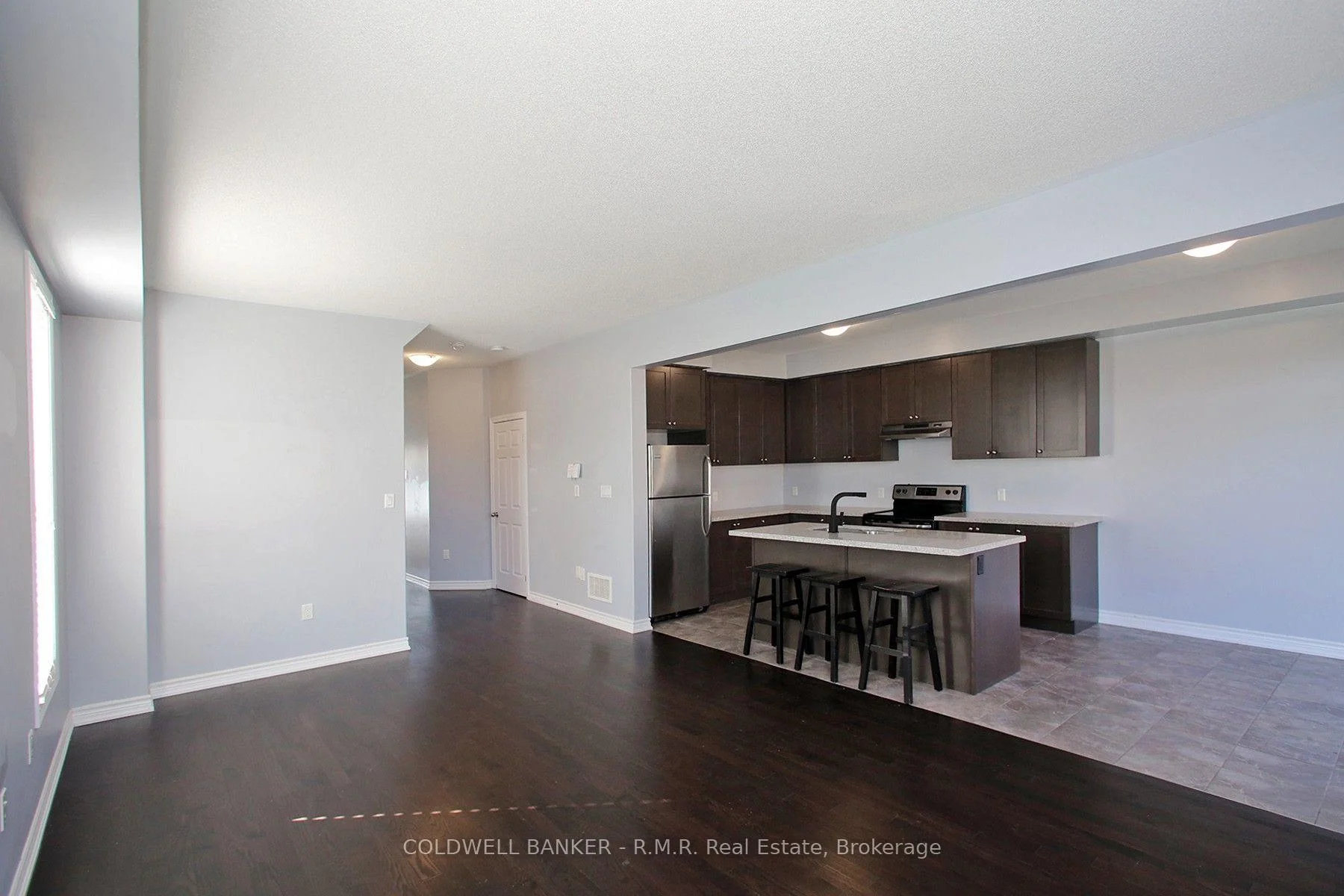 Photo 7 of 30 Moses Crescent, Clarington, Bowmanville — HOMEH