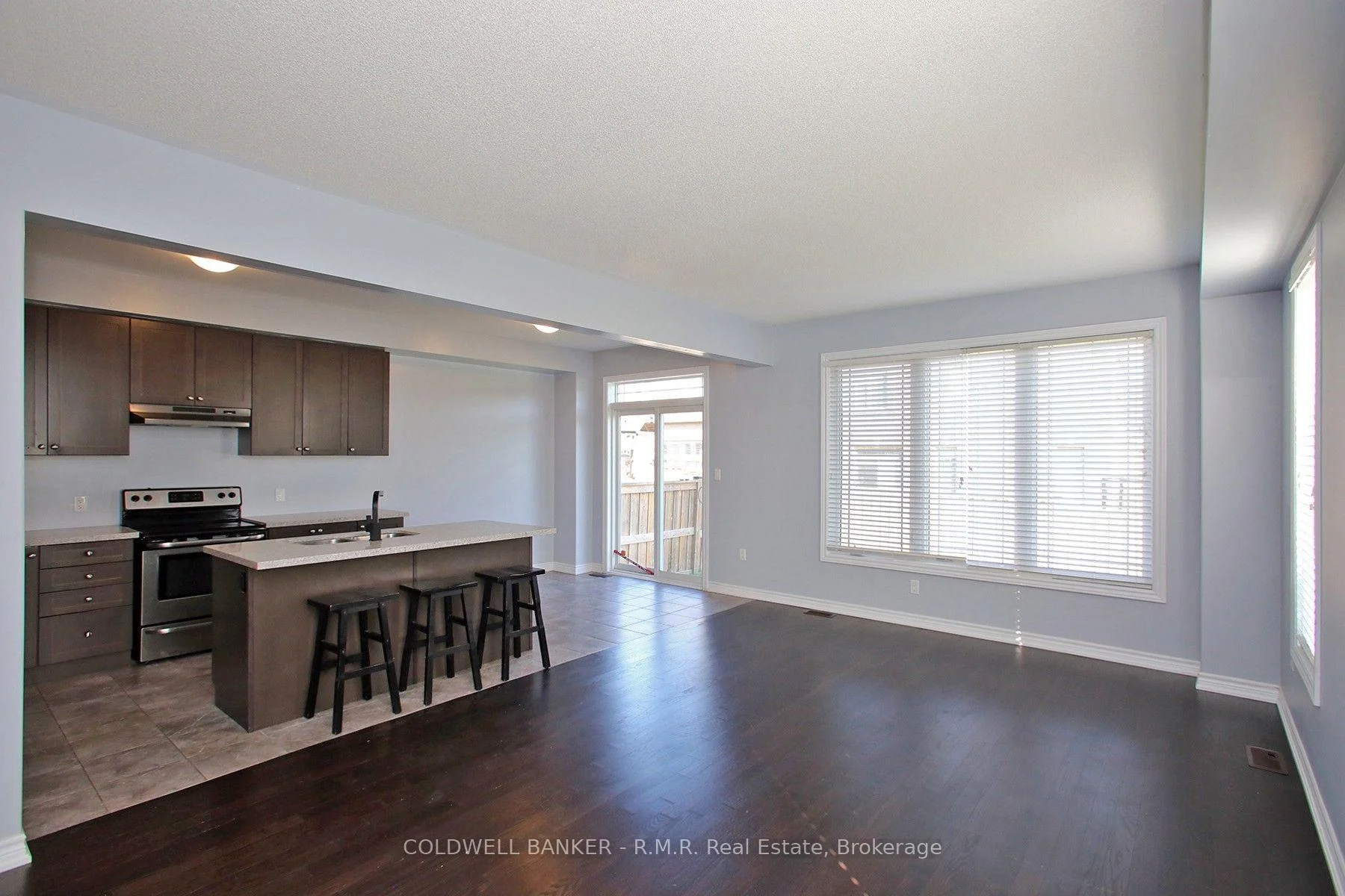 Photo 11 of 30 Moses Crescent, Clarington, Bowmanville — HOMEH