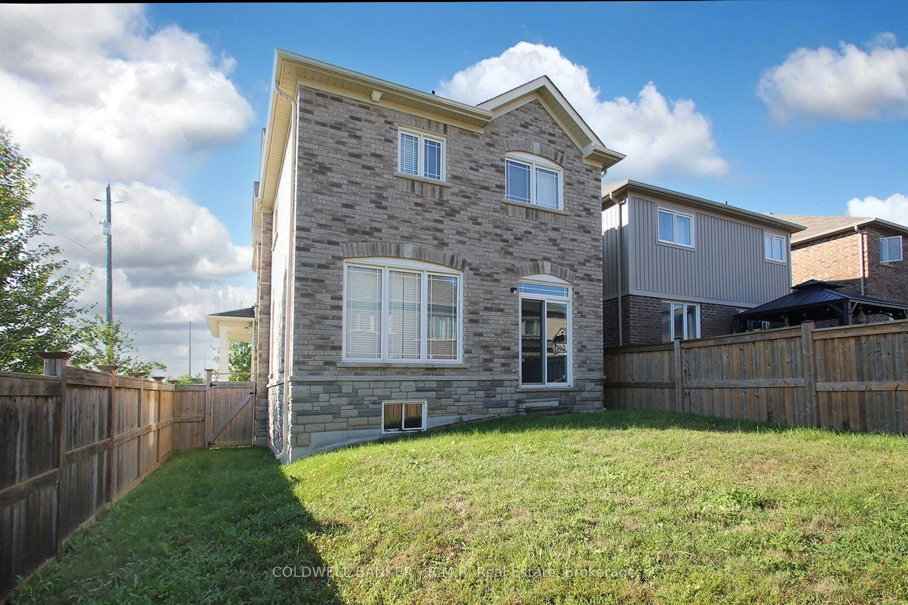 Photo 26 of 30 Moses Crescent, Clarington, Bowmanville — HOMEH