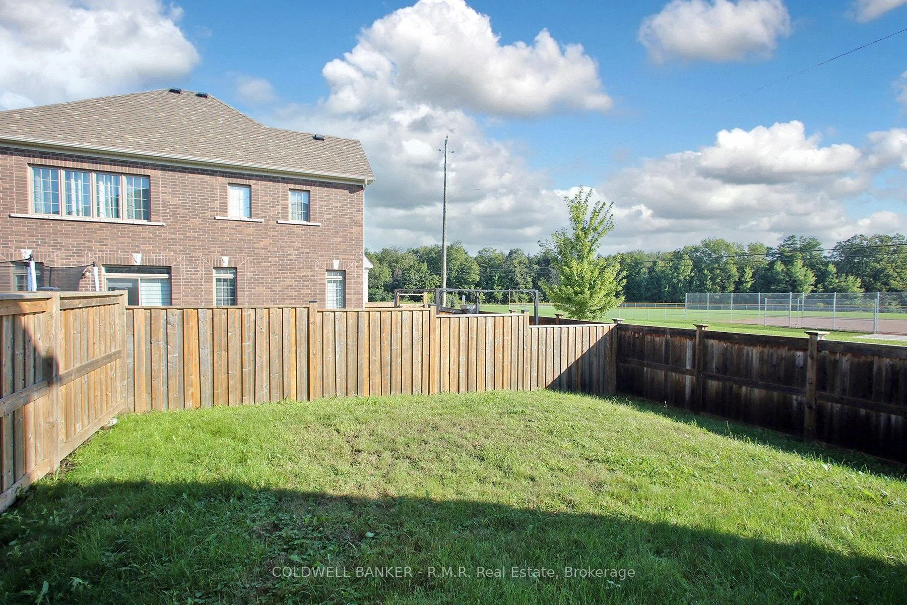 Photo 27 of 30 Moses Crescent, Clarington, Bowmanville — HOMEH