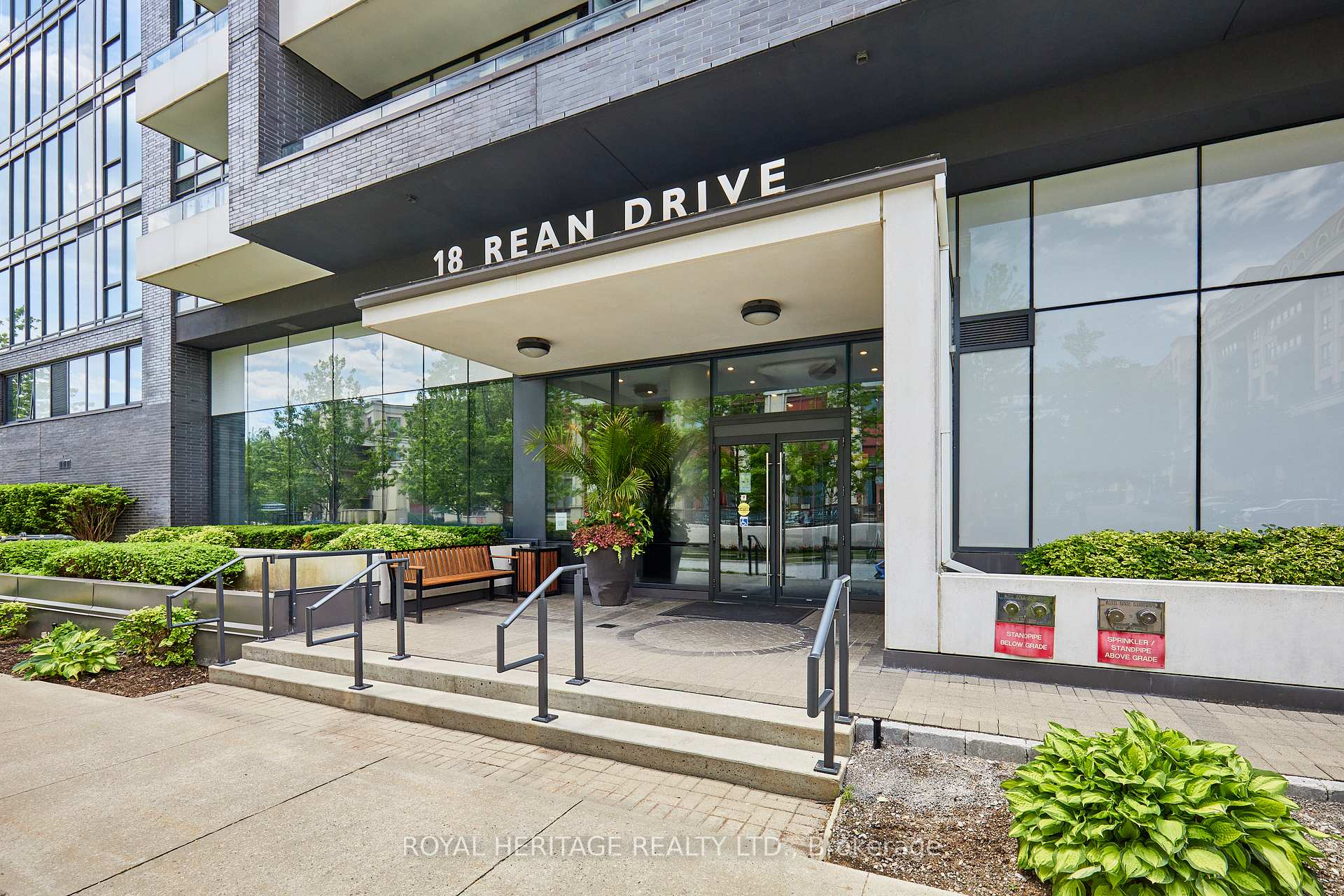 Photo 2 of Unit 204, 18 Rean Drive, North York, Bayview Village — HOMEH