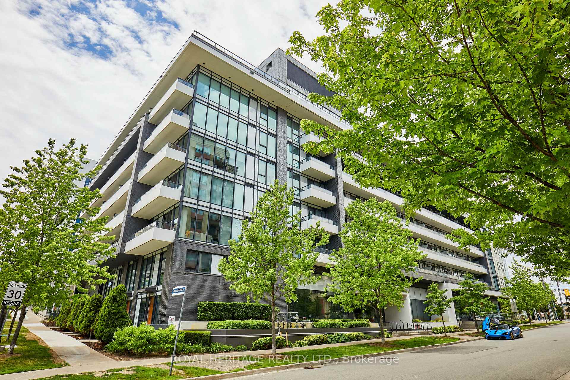 Photo 3 of Unit 204, 18 Rean Drive, North York, Bayview Village — HOMEH