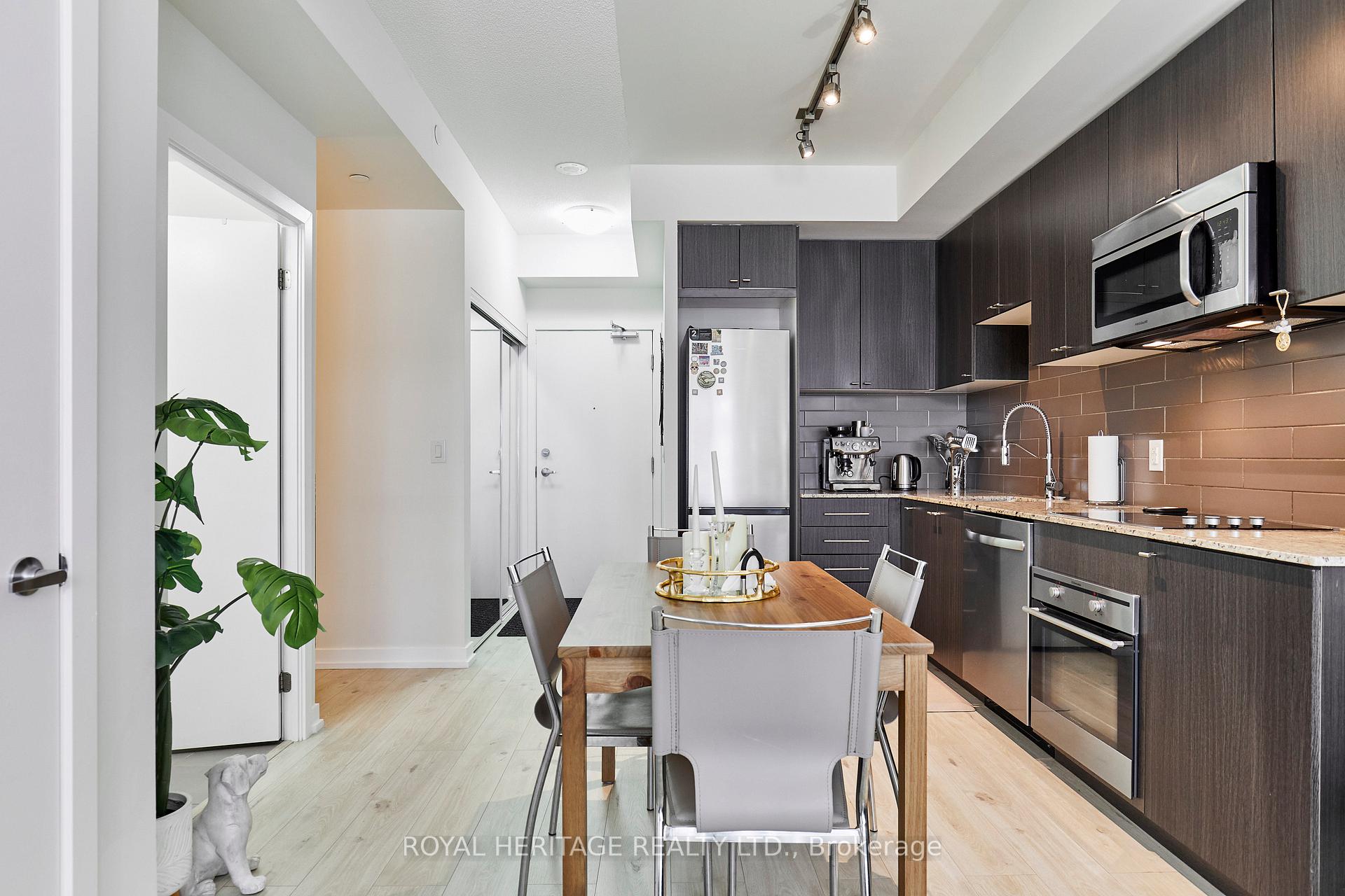 Photo 6 of Unit 204, 18 Rean Drive, North York, Bayview Village — HOMEH