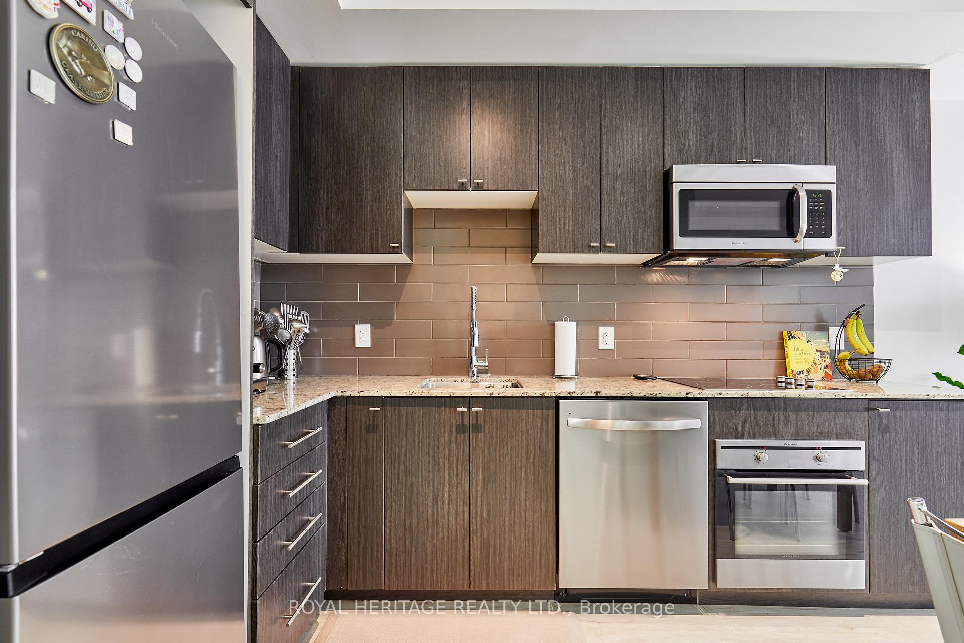 Photo 5 of Unit 204, 18 Rean Drive, North York, Bayview Village — HOMEH