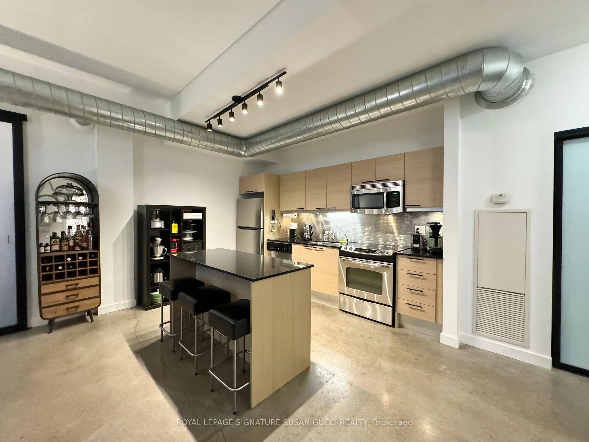 Photo 5 of Unit 610, 625 Queen Street E, Toronto, South Riverdale — HOMEH