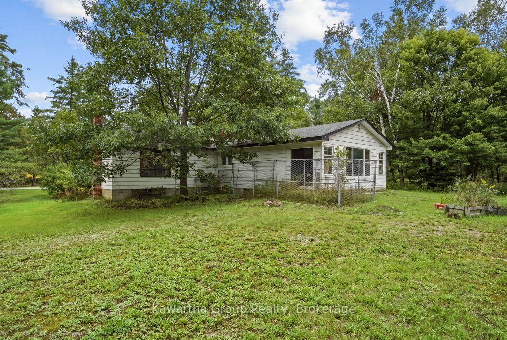 Photo 13 of 15 Cameron Road, Kawartha Lakes, Laxton/Digby/Longford — HOMEH