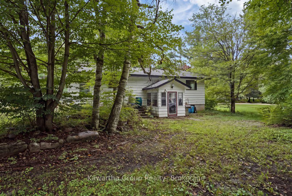 Photo 16 of 15 Cameron Road, Kawartha Lakes, Laxton/Digby/Longford — HOMEH