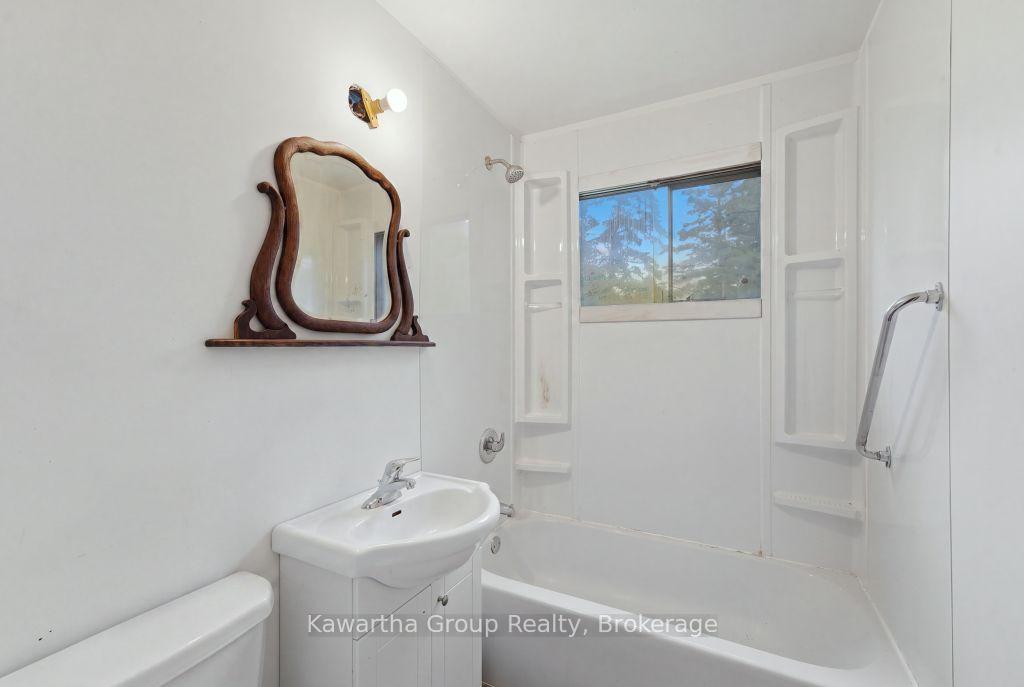 Photo 32 of 15 Cameron Road, Kawartha Lakes, Laxton/Digby/Longford — HOMEH