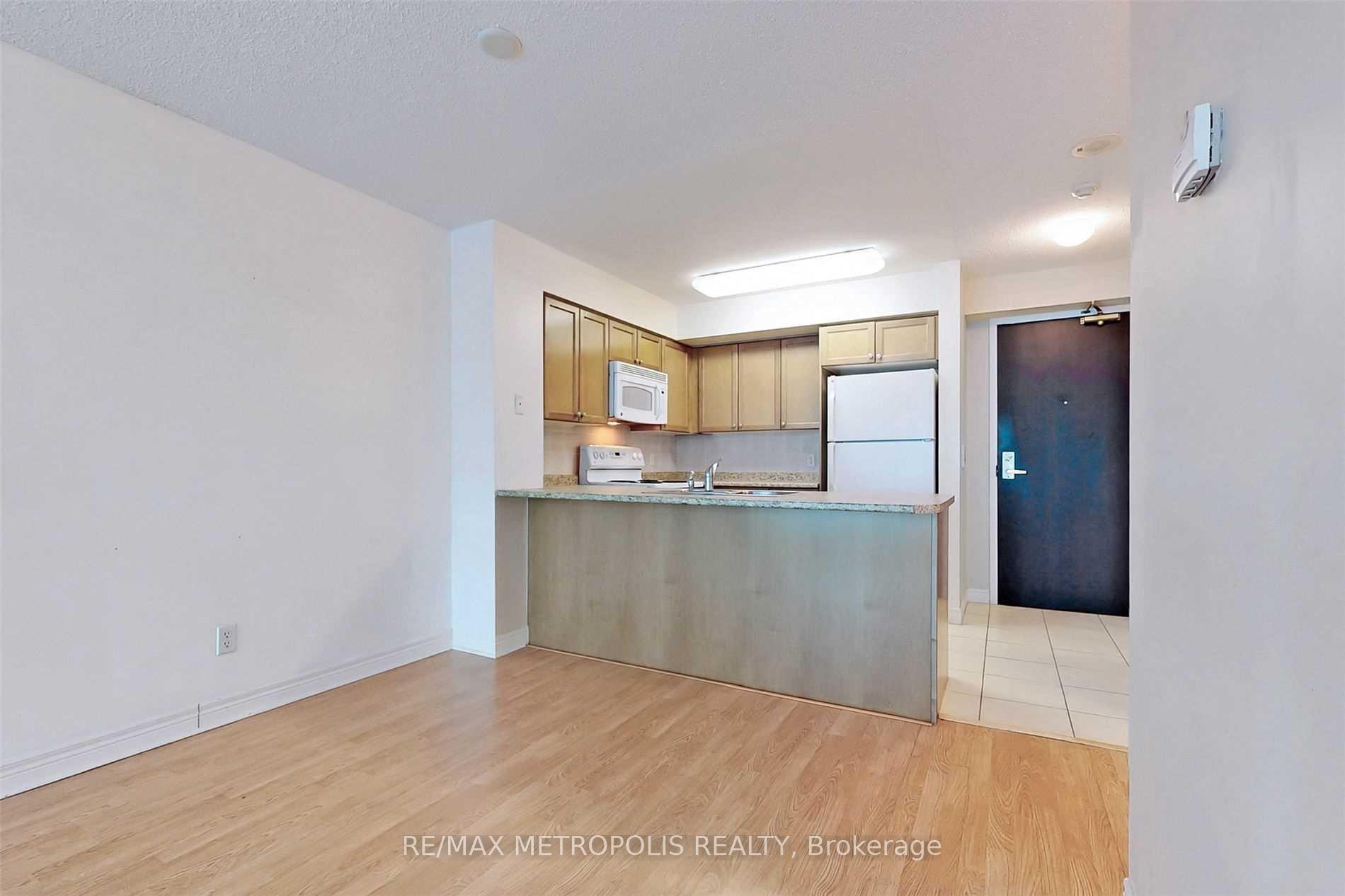Photo 6 of Unit 1005, 51 Lower Simcoe Street, Toronto, Waterfront Communities — HOMEH