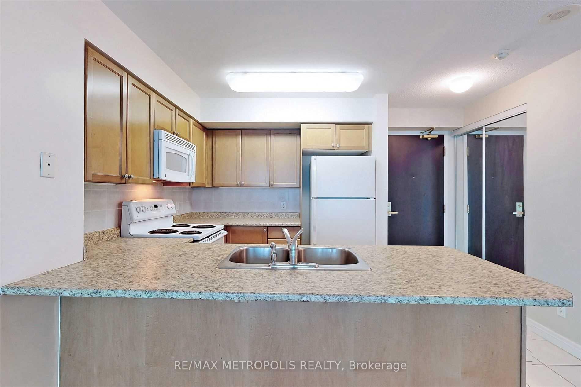 Photo 13 of Unit 1005, 51 Lower Simcoe Street, Toronto, Waterfront Communities — HOMEH