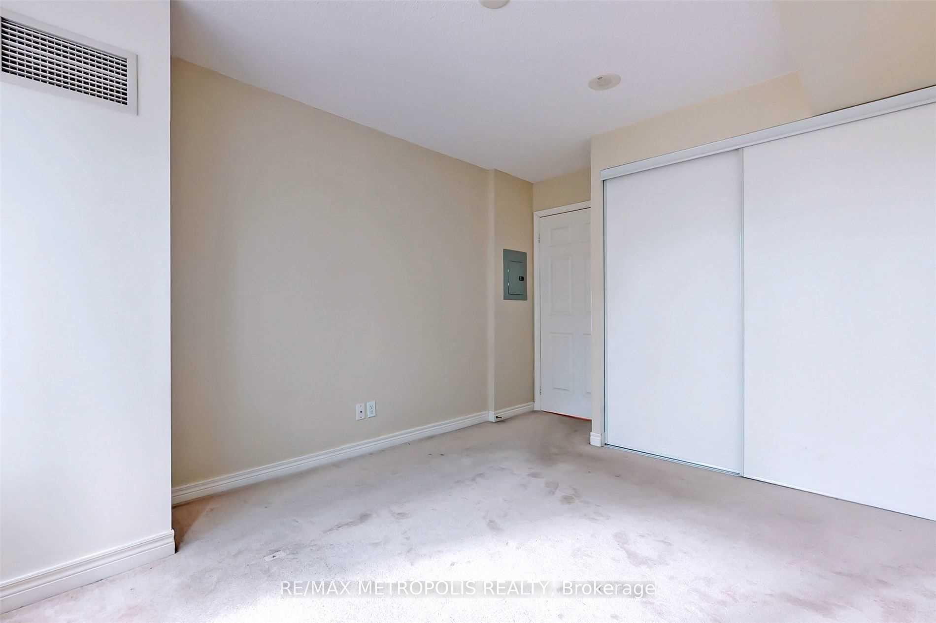 Photo 18 of Unit 1005, 51 Lower Simcoe Street, Toronto, Waterfront Communities — HOMEH