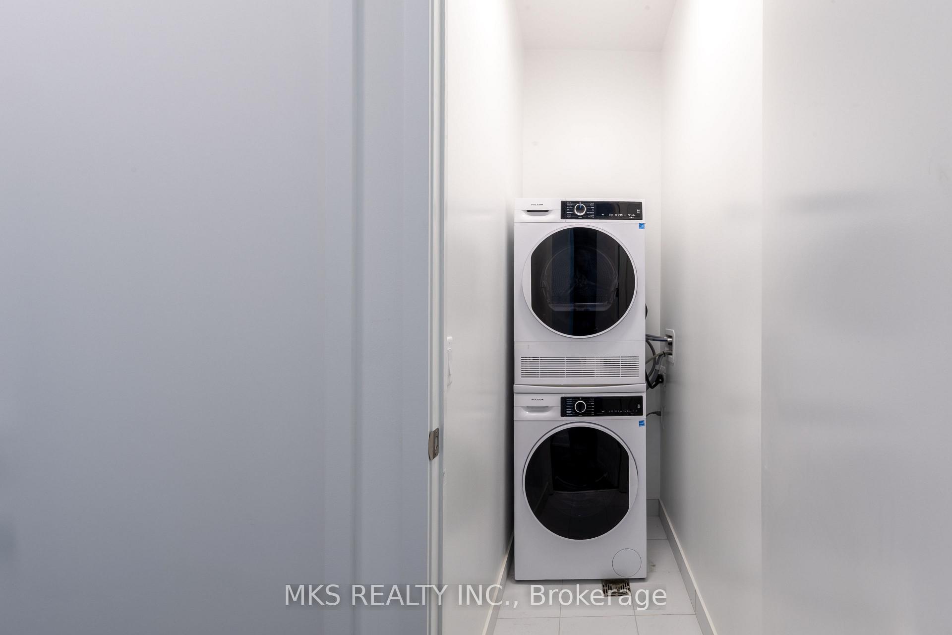 Photo 13 of Unit PH09, 180 Front Street E, Toronto, Moss Park — HOMEH