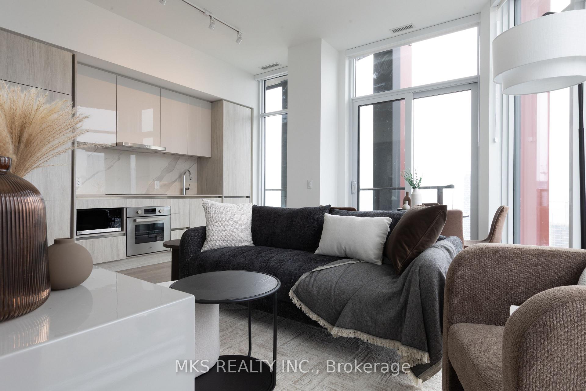 Photo 3 of Unit PH10, 180 Front Street E, Toronto, Moss Park — HOMEH